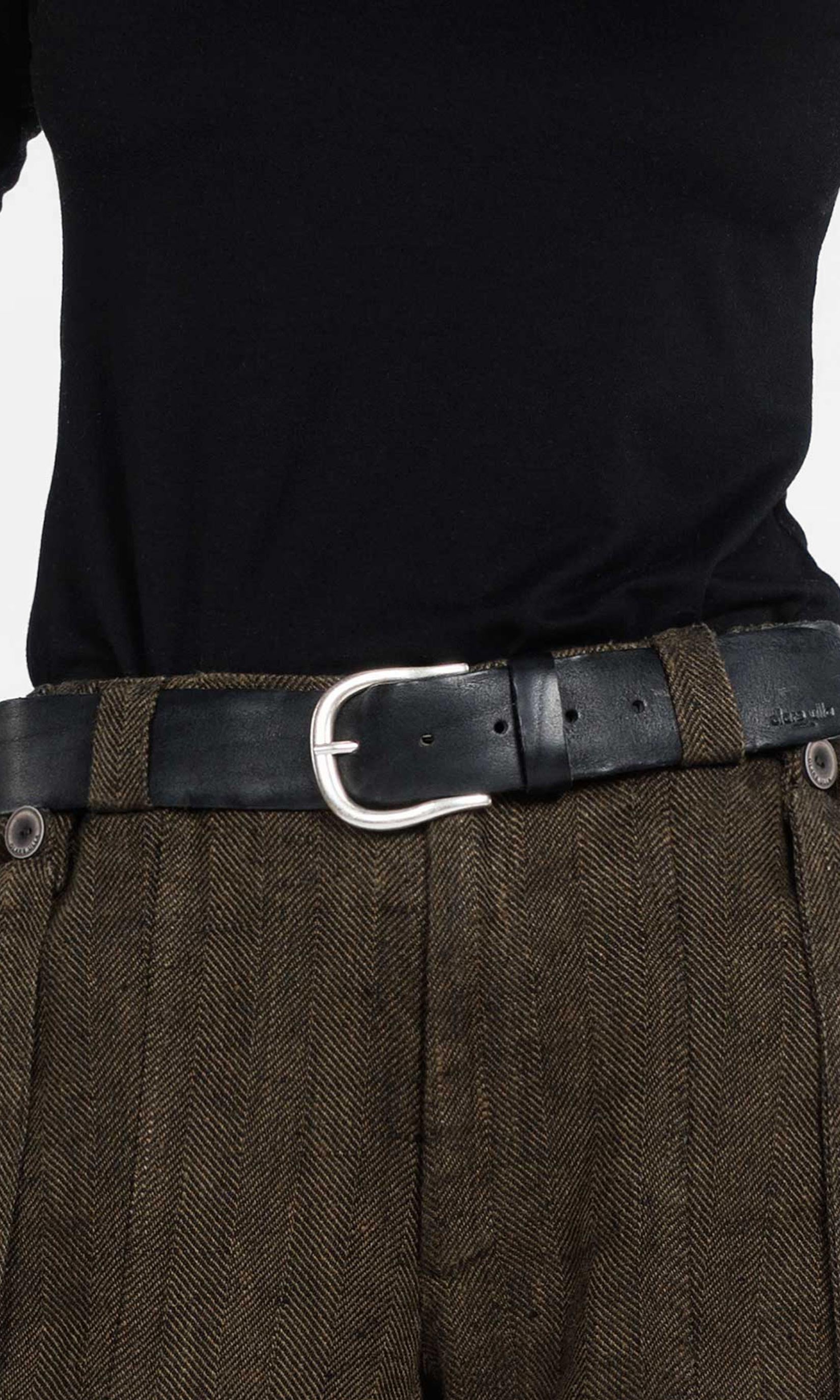 Classic leather belt