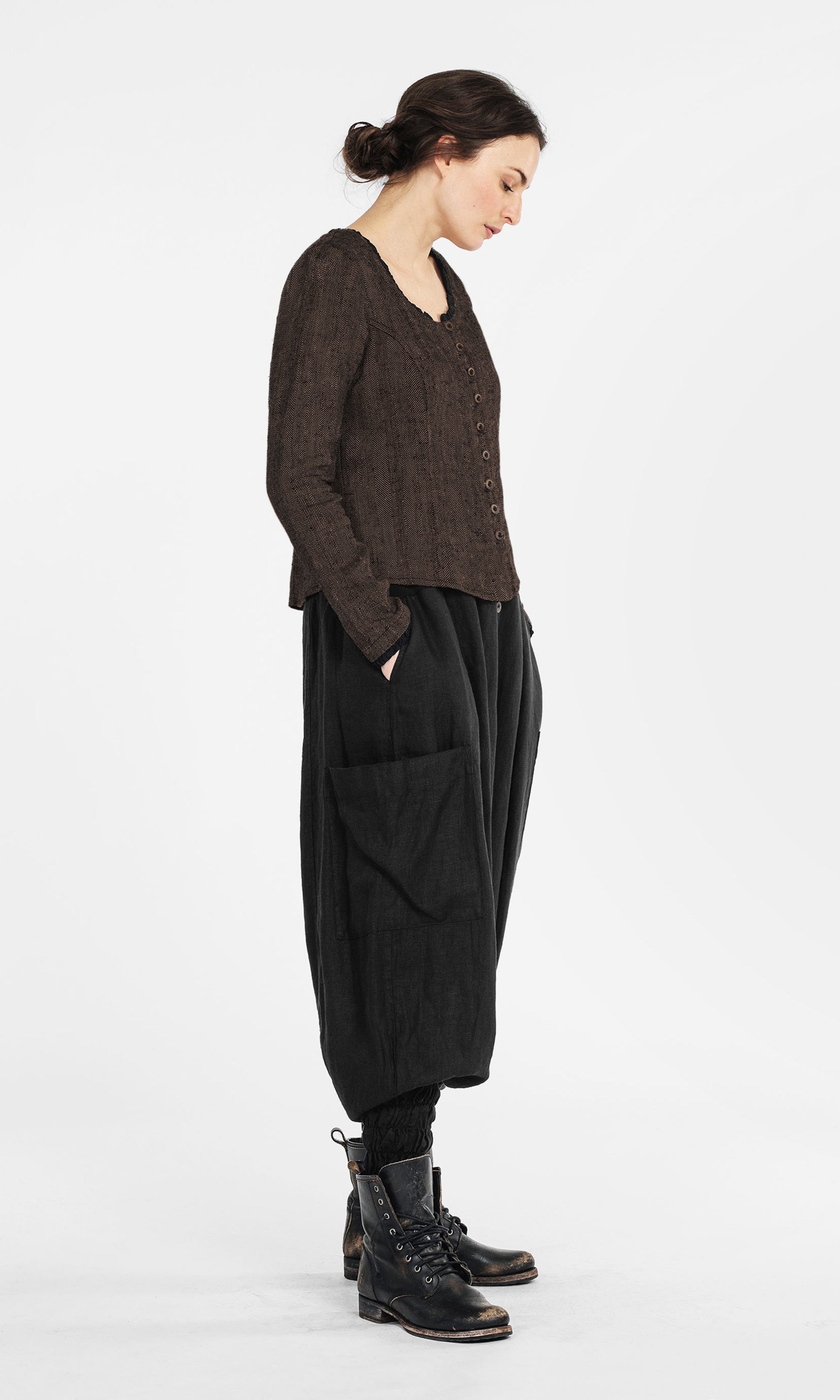 Long-sleeved linen blouse with button closure