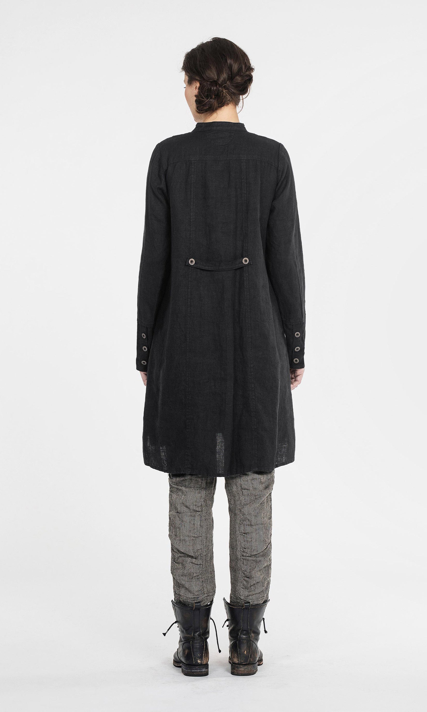 Linen dress with large pockets