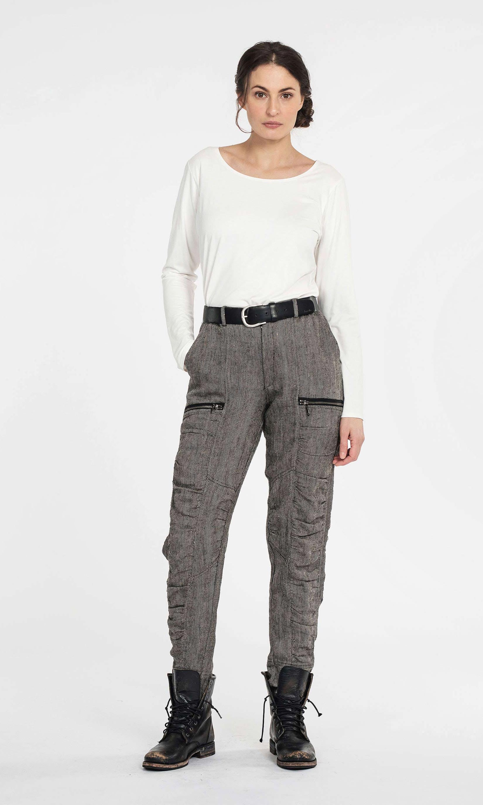 Pleated linen trousers with zippers