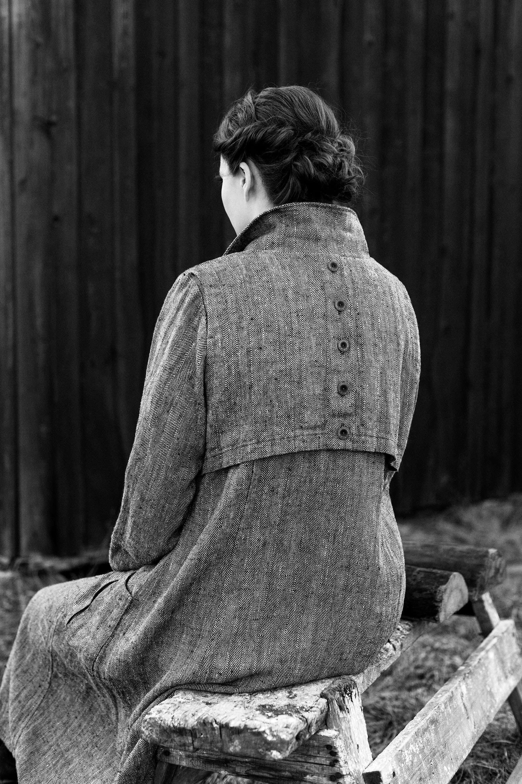 Langer Leinenmantel mit Ballonrock