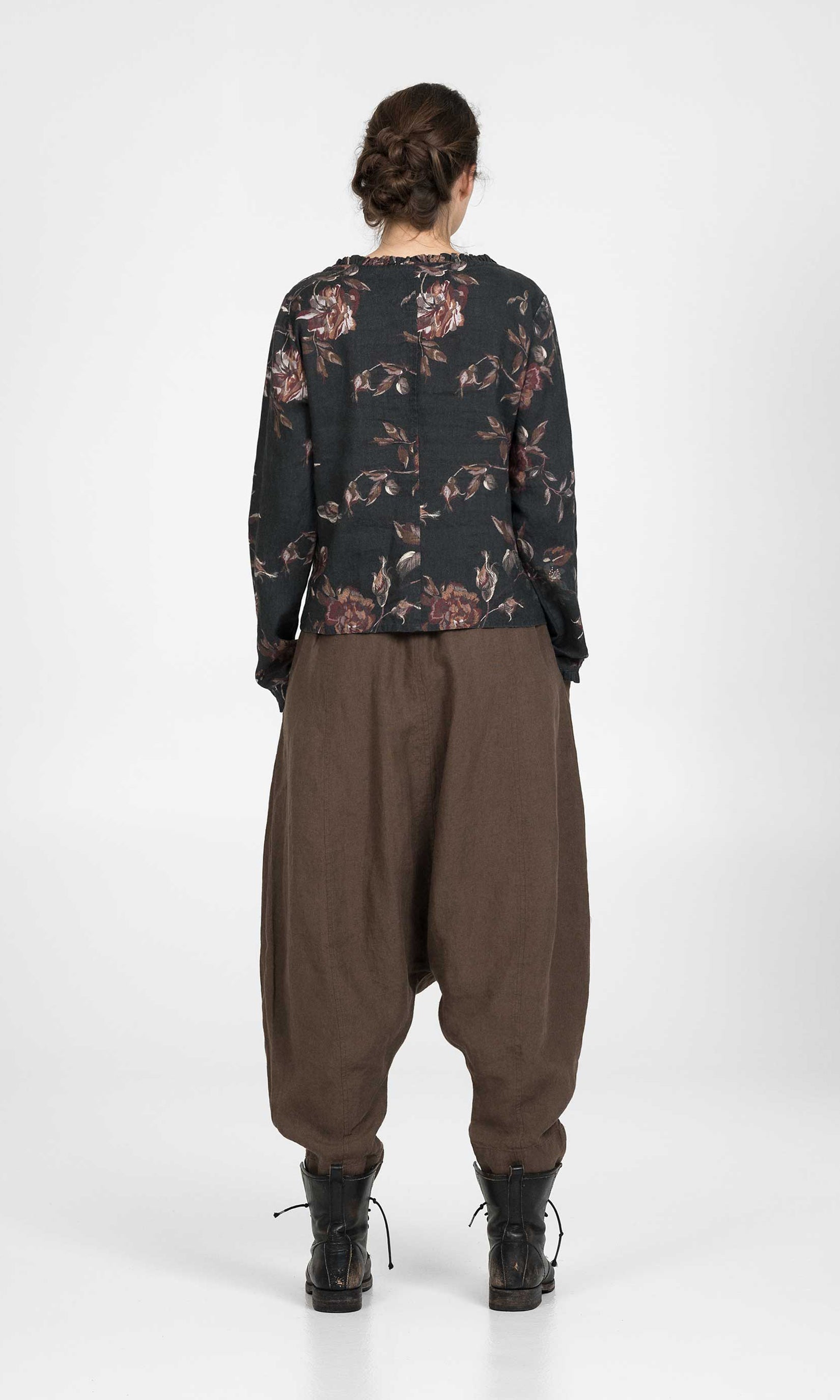 Linen top with ruffles