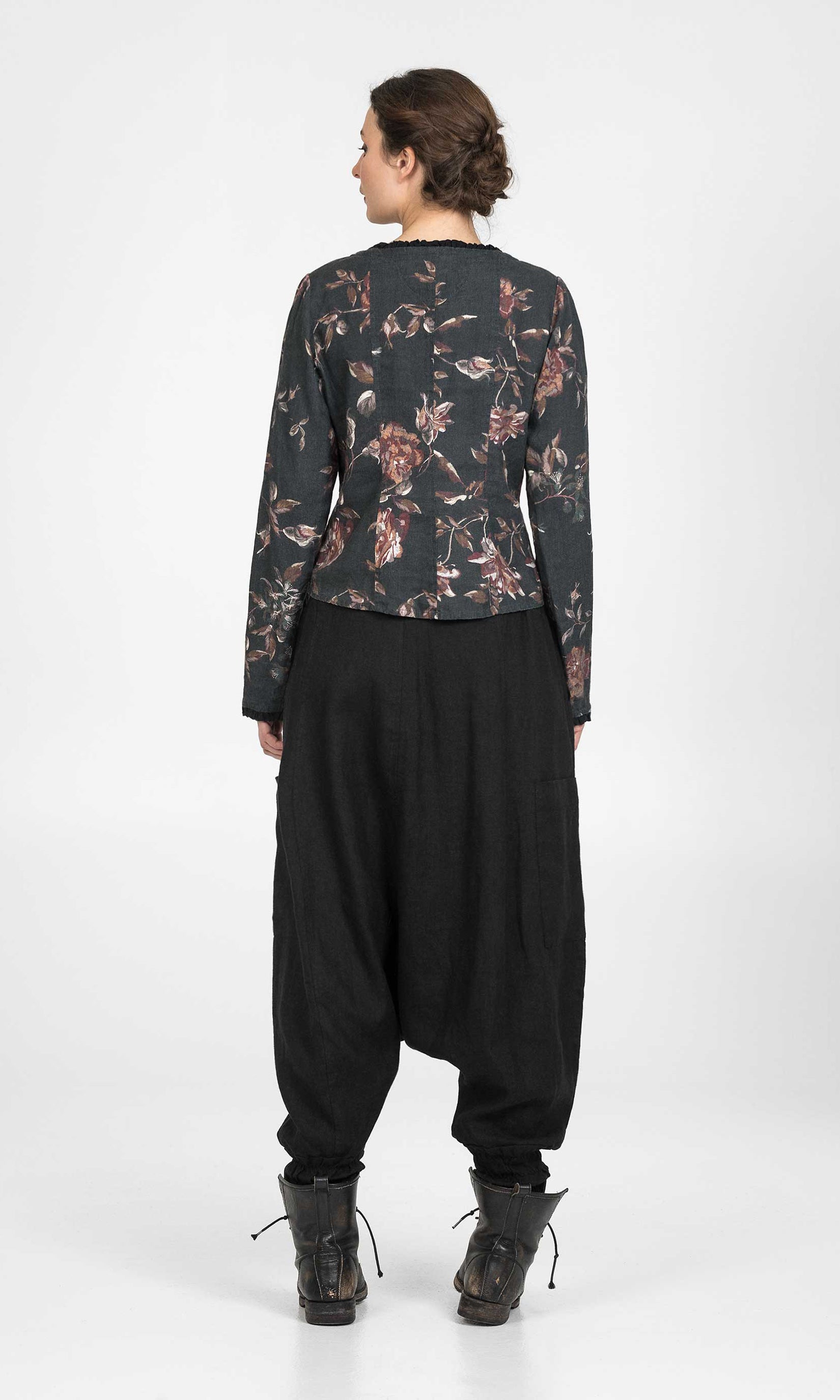 Long-sleeved linen blouse with button closure