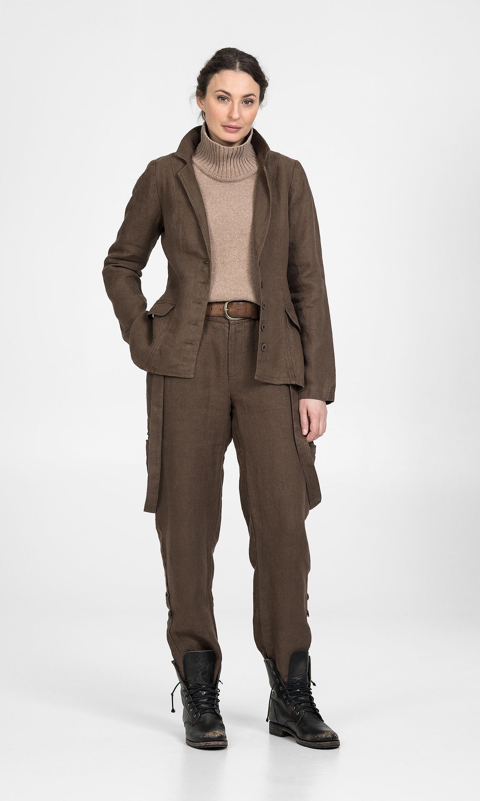 Classic fitted lined linen blazer