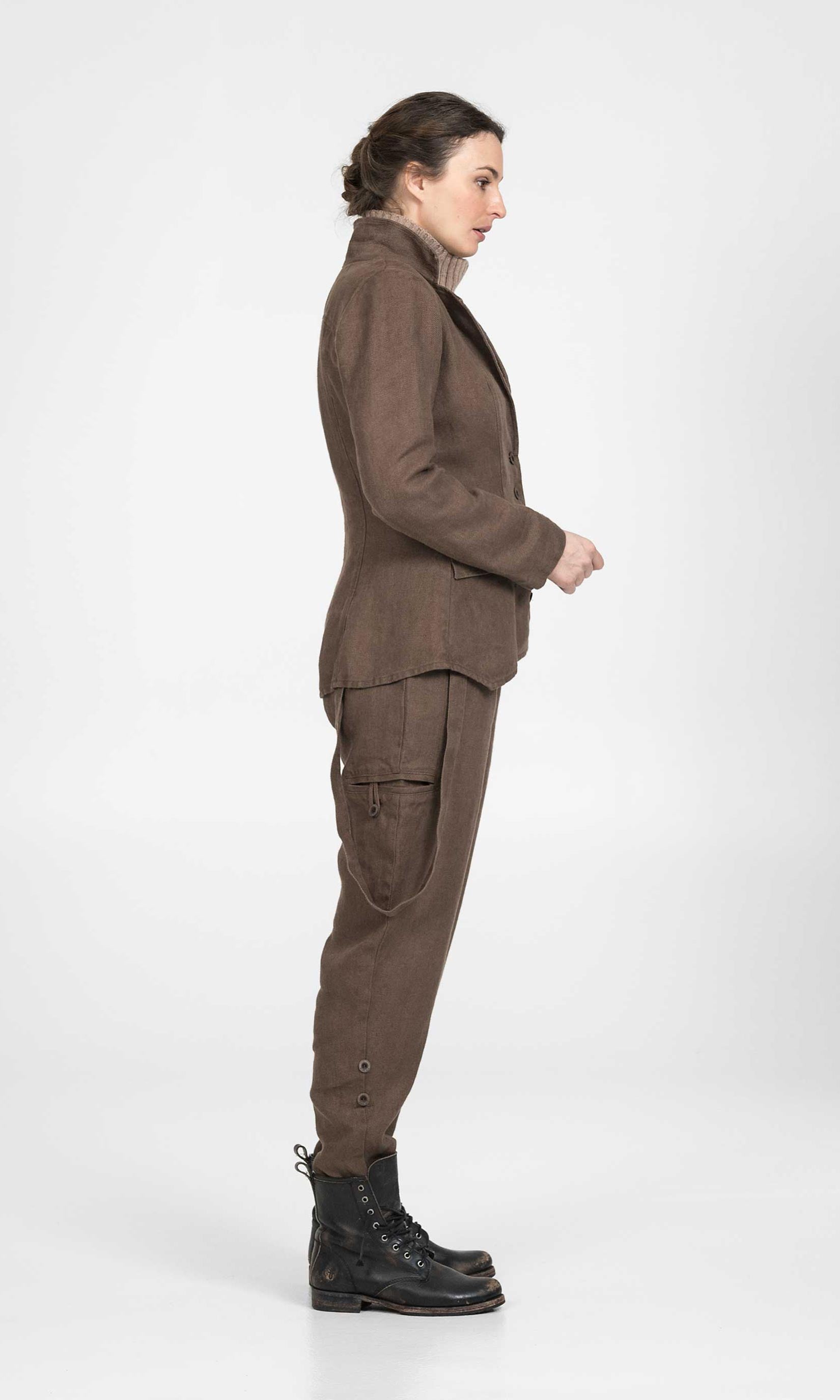 Classic fitted lined linen blazer