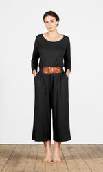 Wide straight capri viscose pants