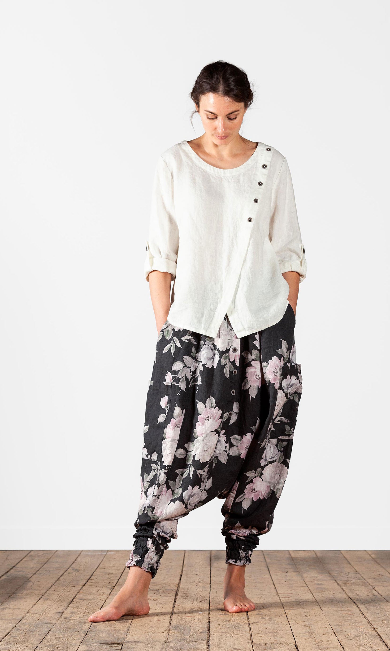 Bluse mit Wickelknöpfen