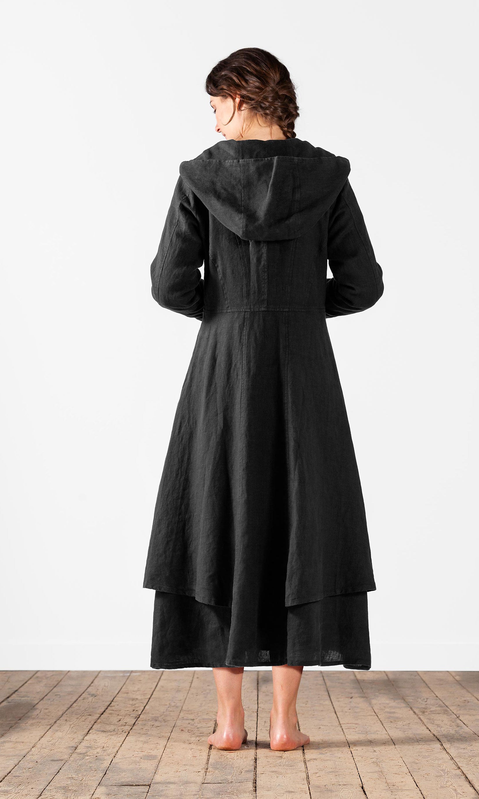 Linnekappa med knäppning, insvängd modell