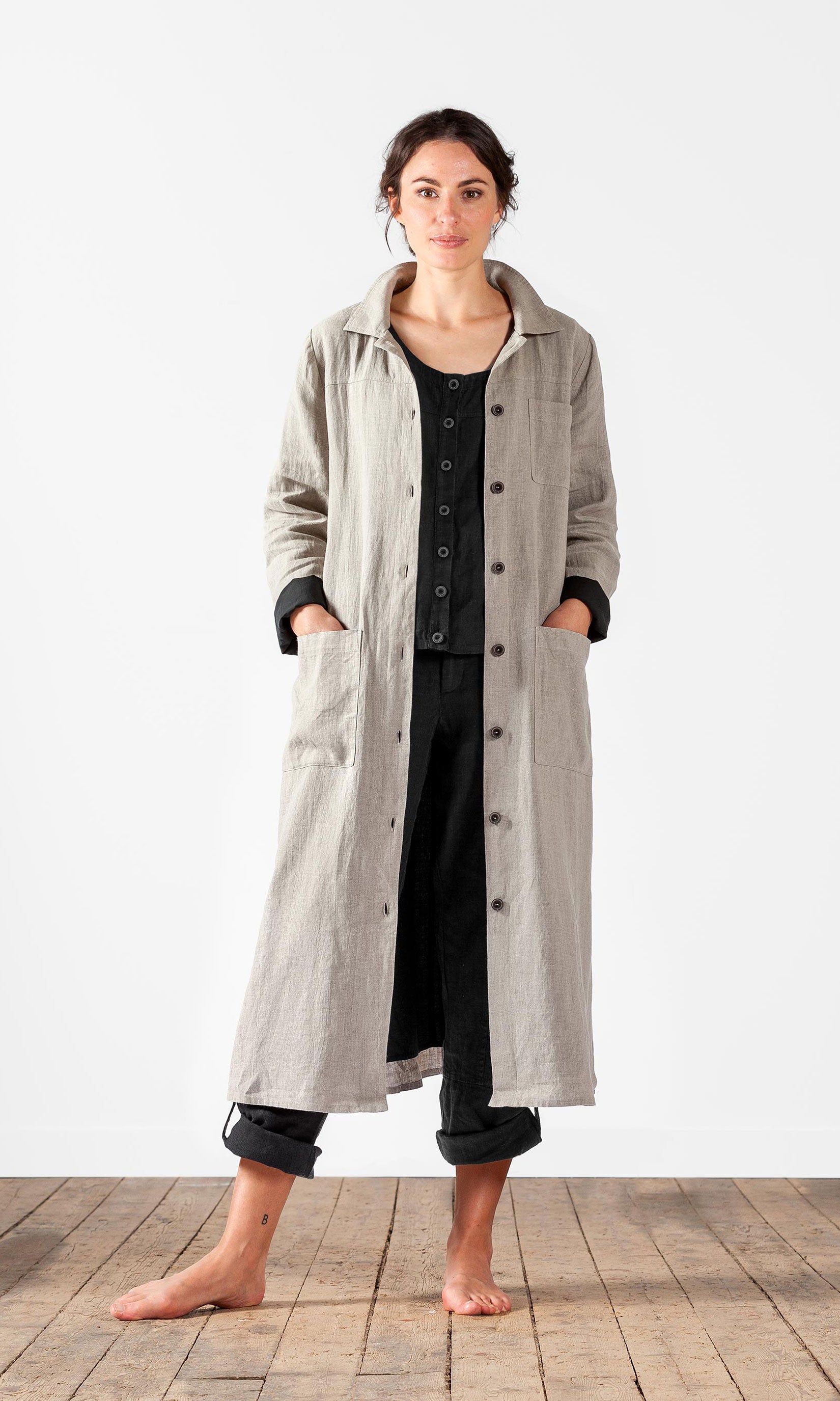 Classic straight lined linen coat with pockets