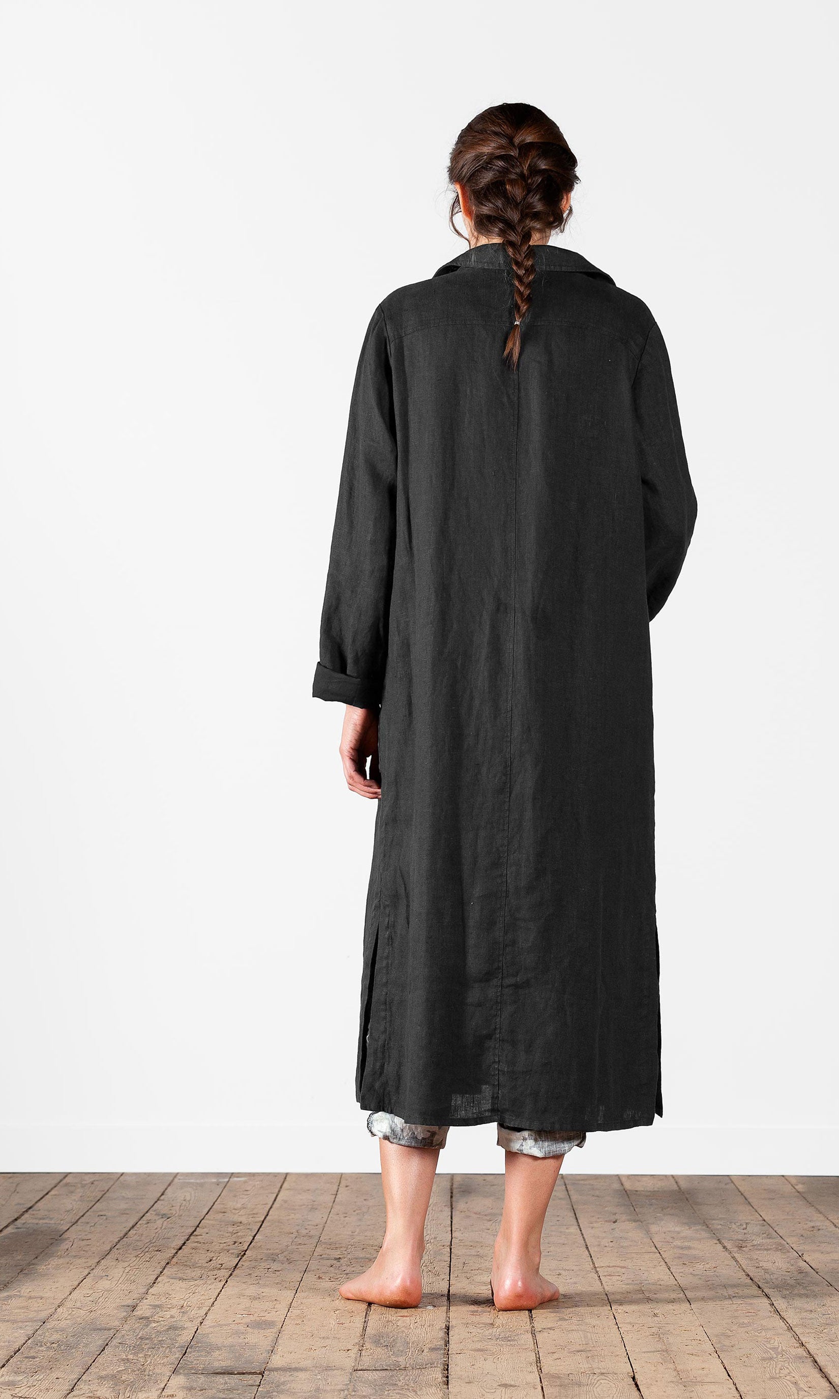 Linnerock i klassisk rak, fodrad modell, med fickor