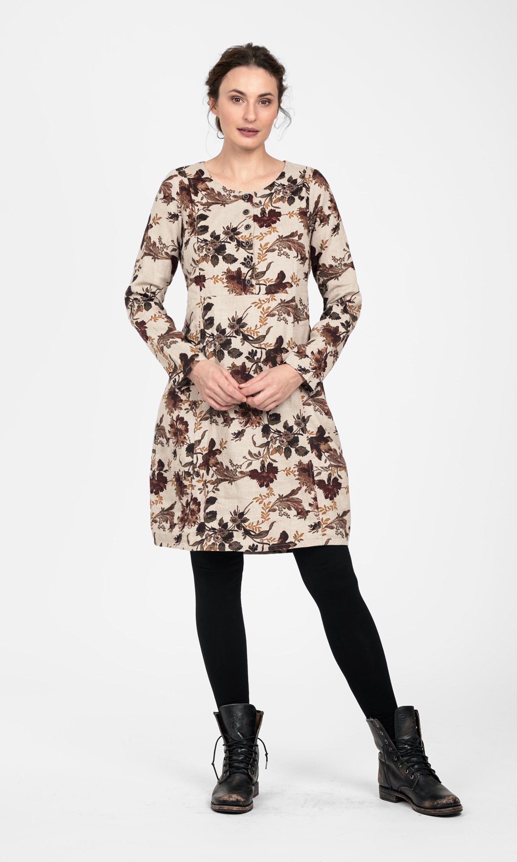 Short linen dress with balloon skirt