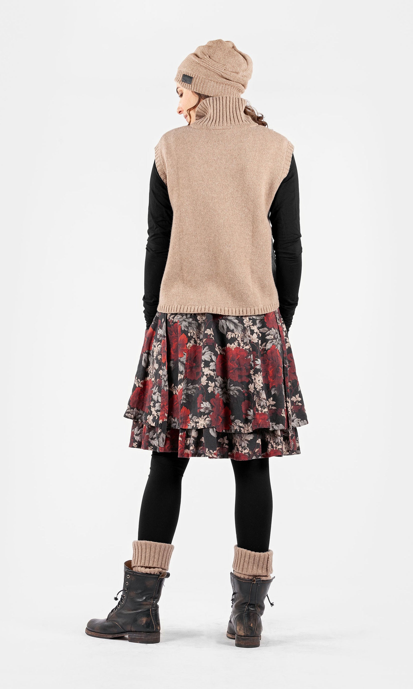 Knitted wool polo vest