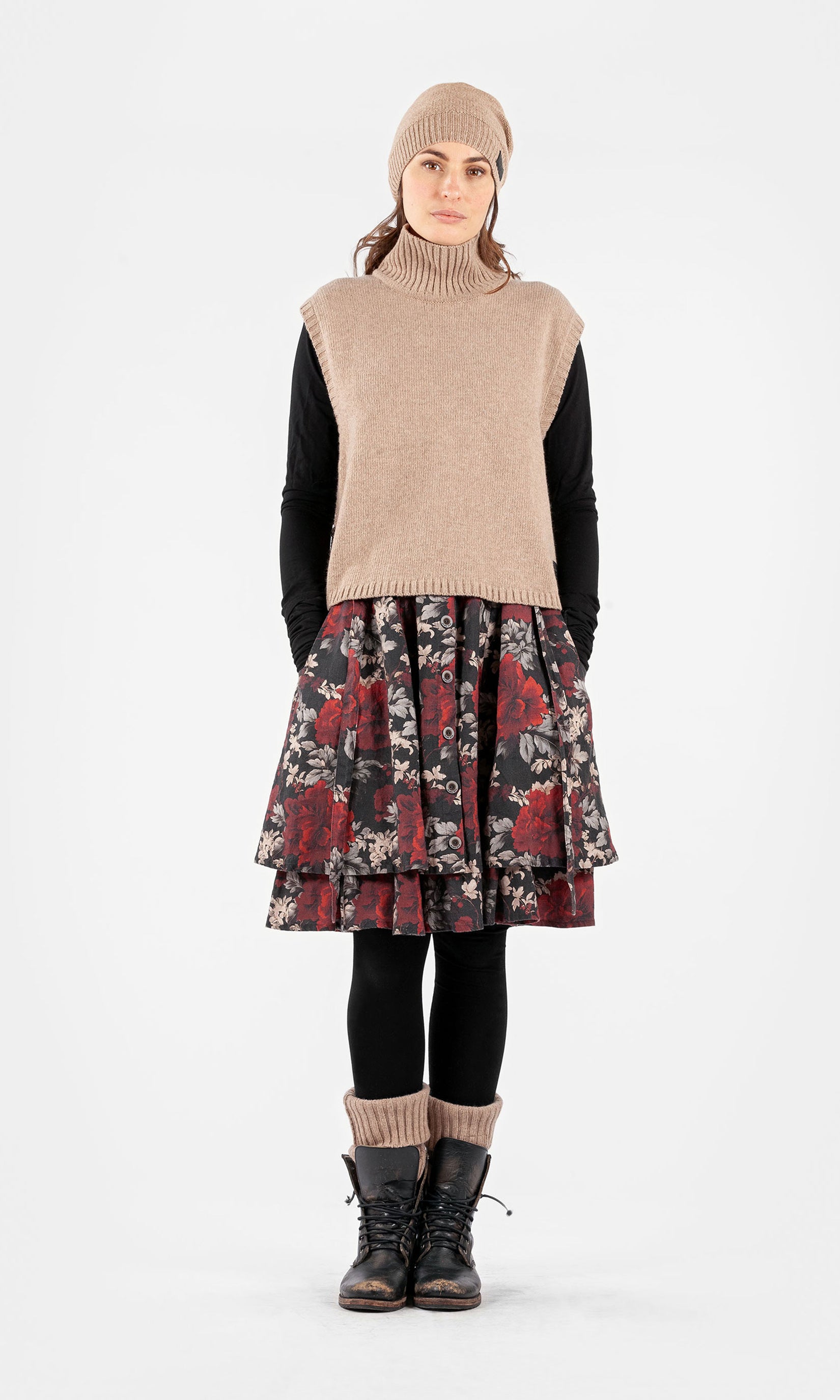 Knitted wool polo vest