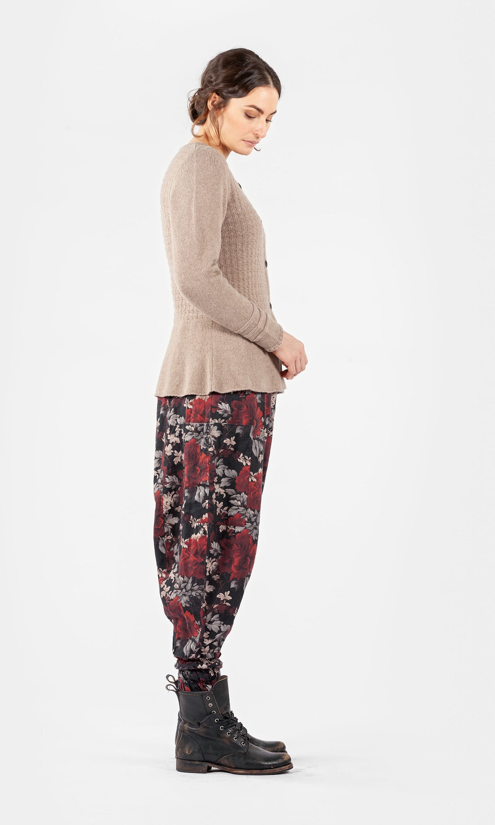 Fitted knitted wool cardigan