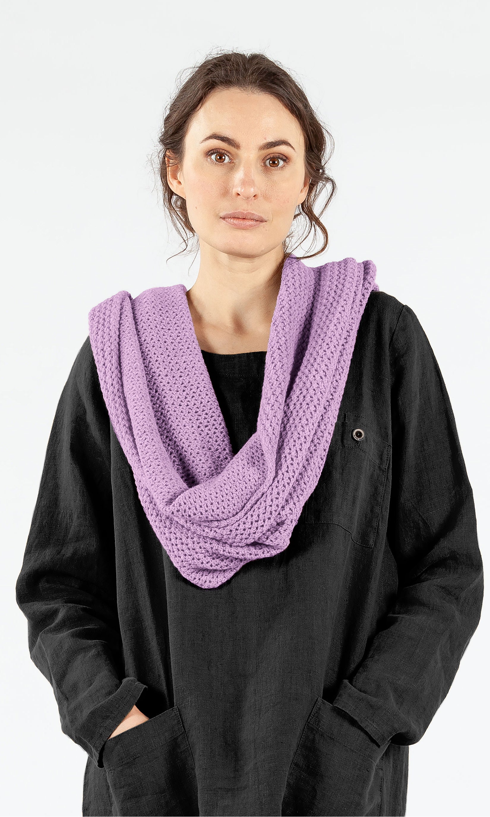 Gestrickter Rundschal aus Wolle