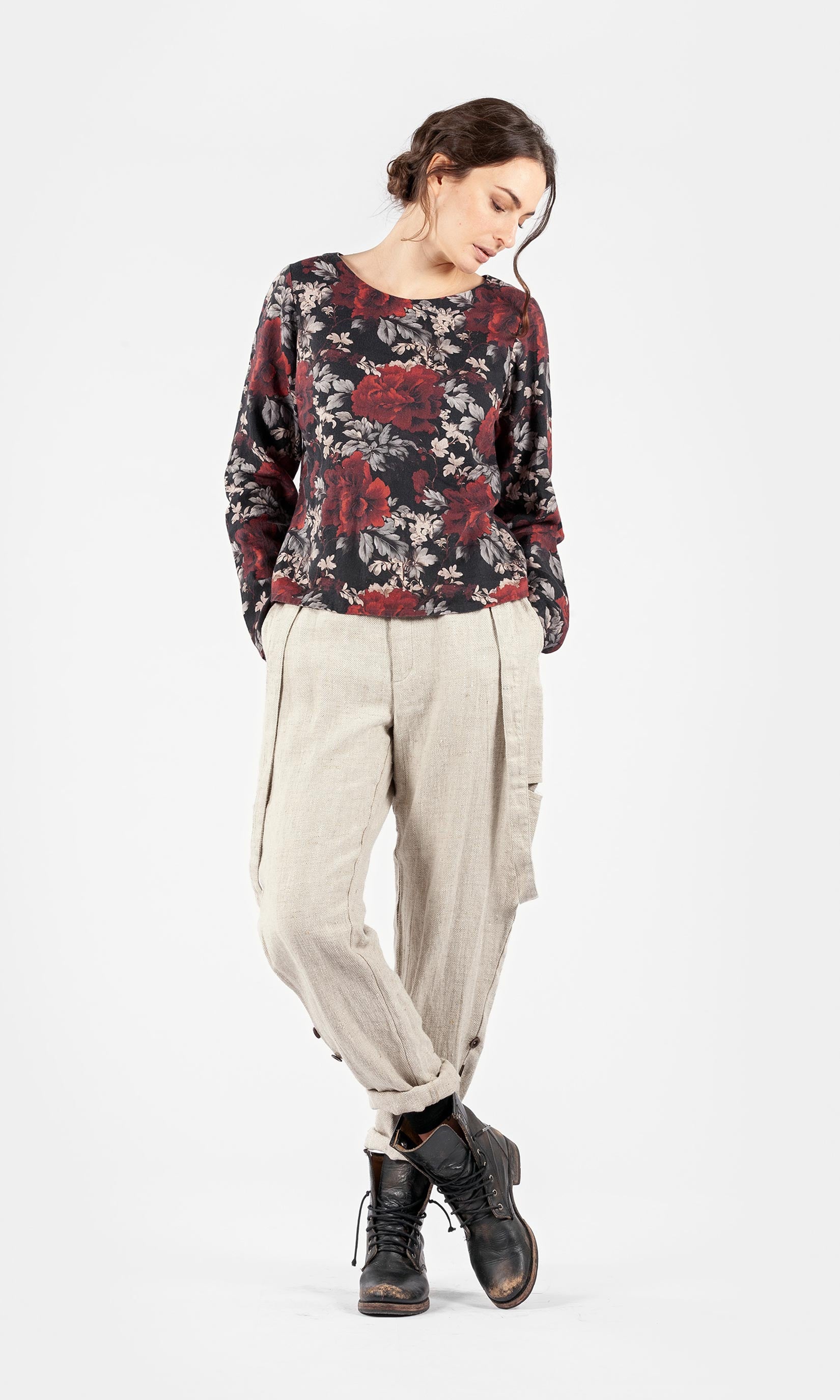 Linen top with buttons at the back