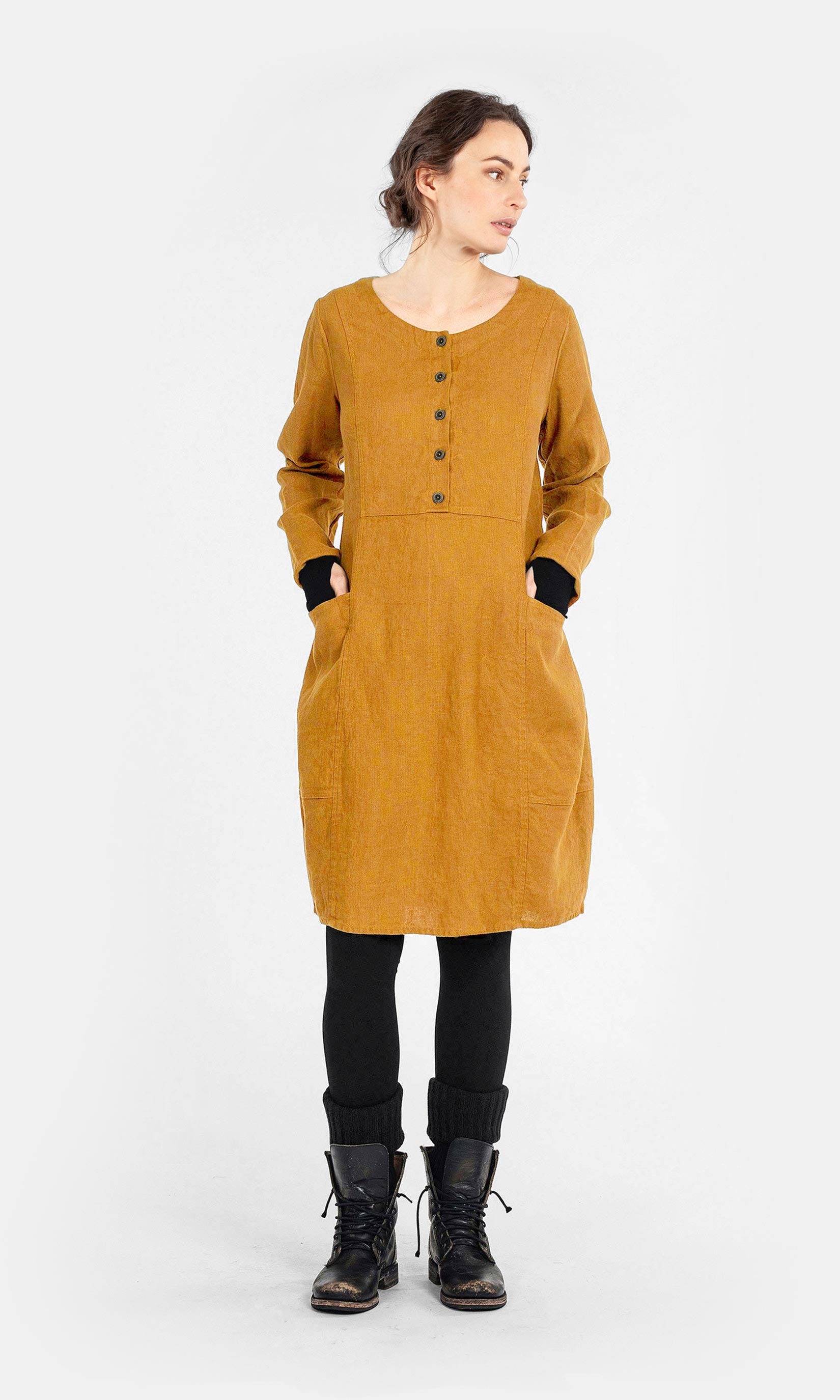 Kurzes Leinenkleid mit Ballonrock