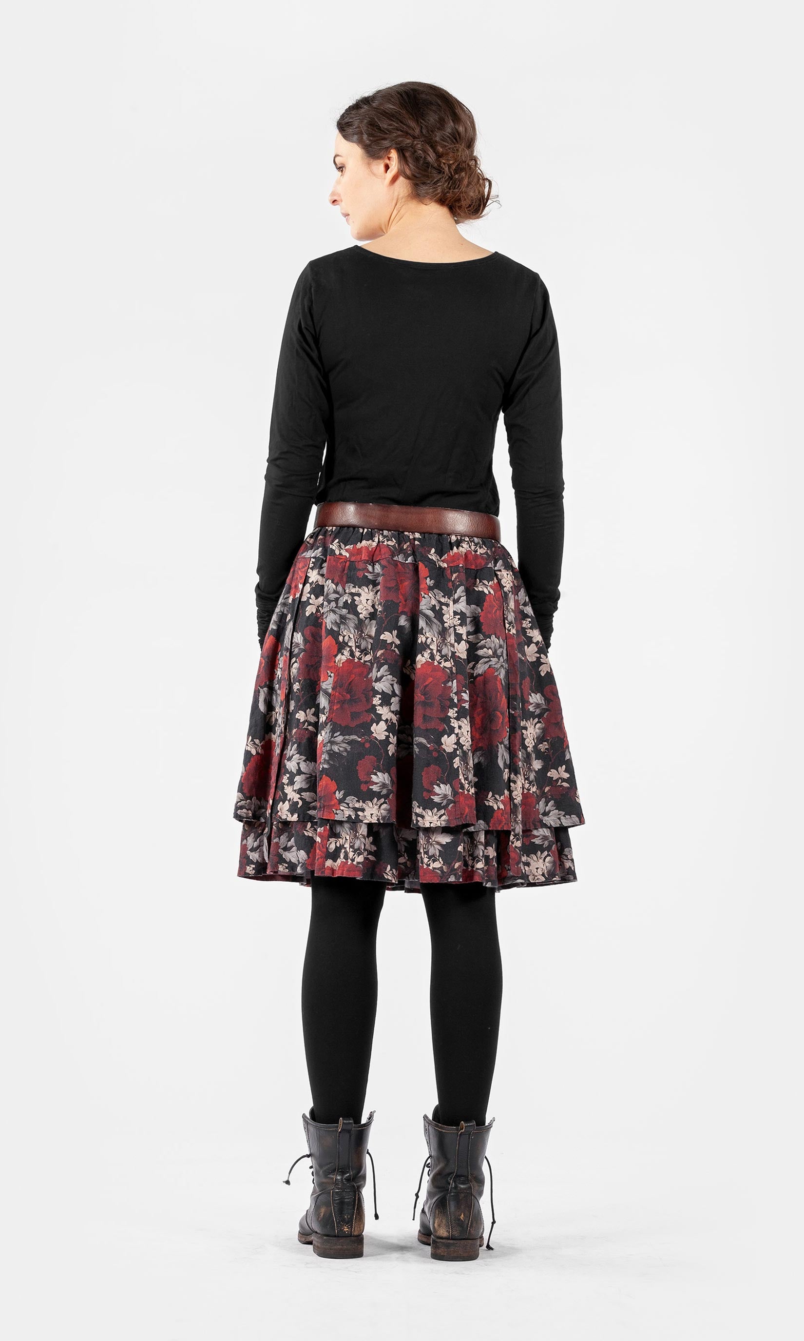 Kort linnekjol med dubbla, vida kjolar