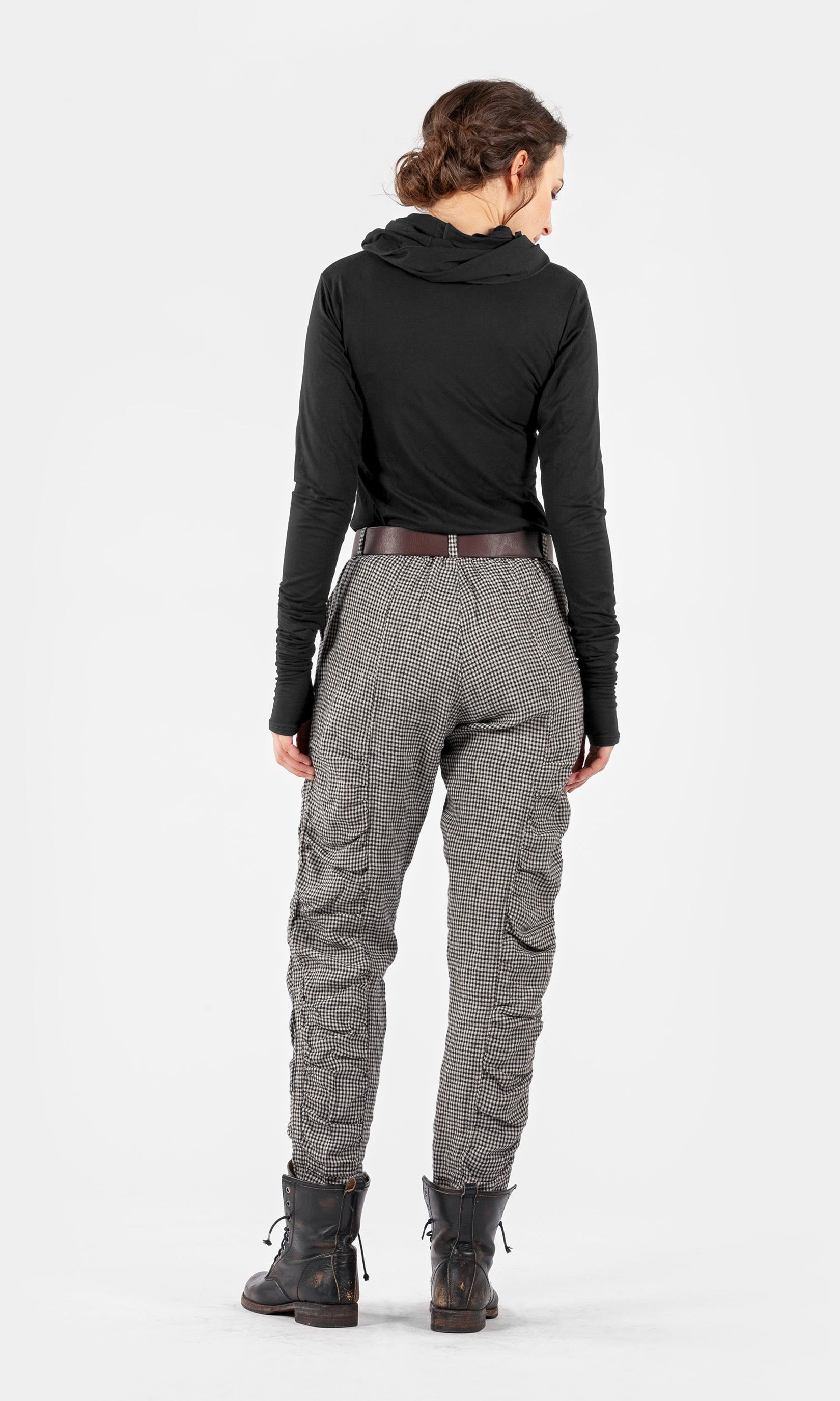Pleated linen trousers