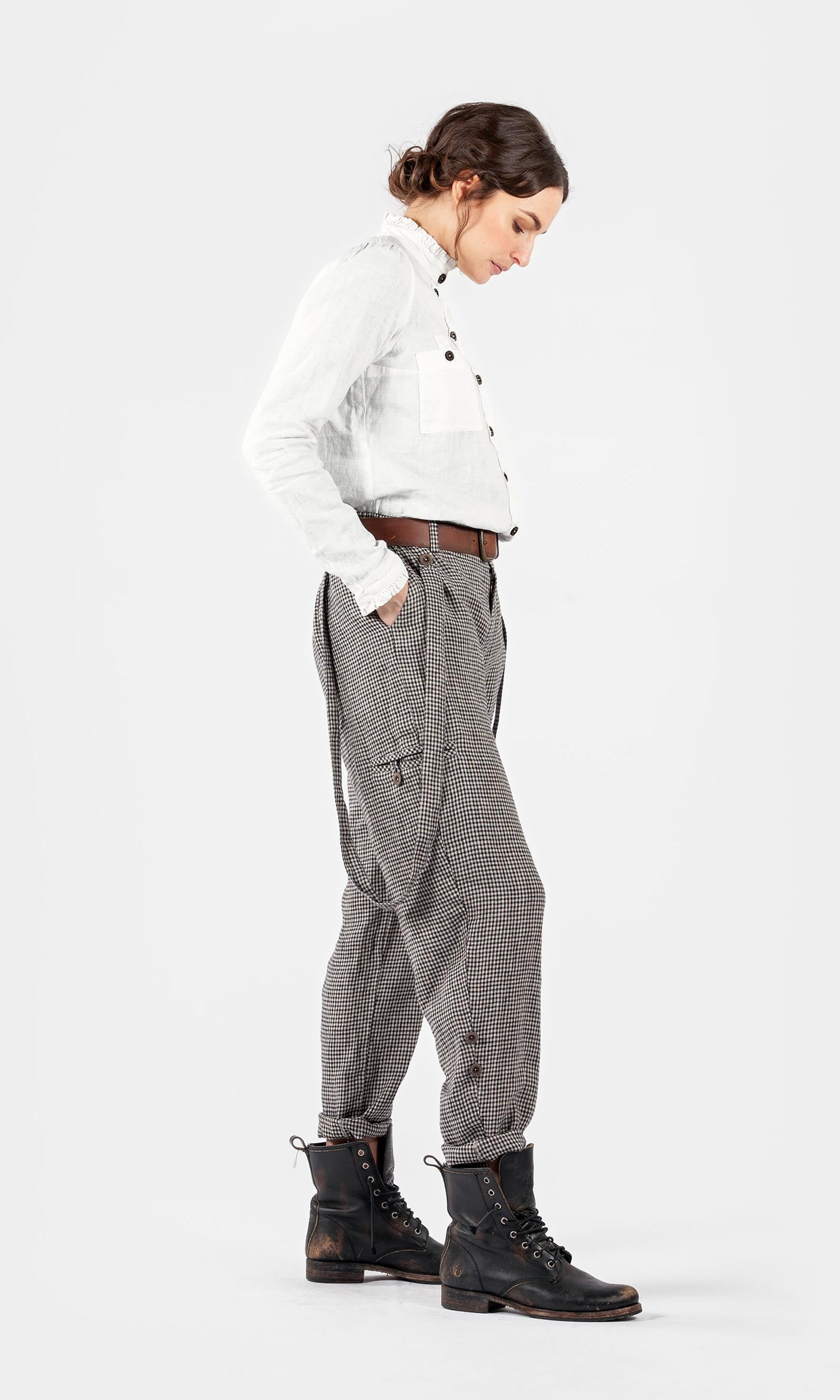 Linnebyxa med hängslen