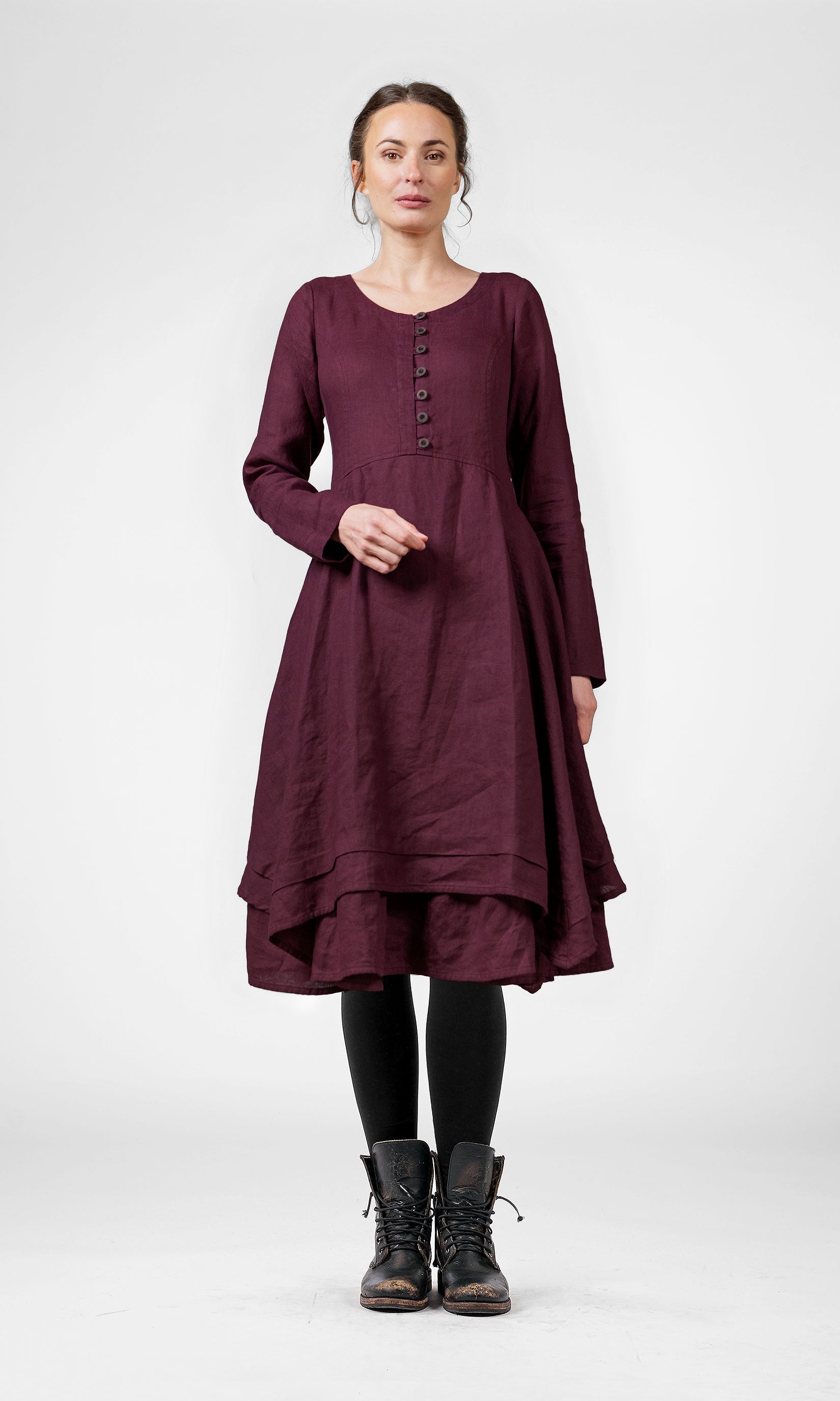 Linen dress with long sleeve and buttons