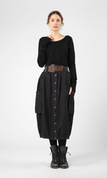 Long balloon skirt in linen with buttons at the front