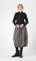 Long balloon skirt in linen with buttons at the front