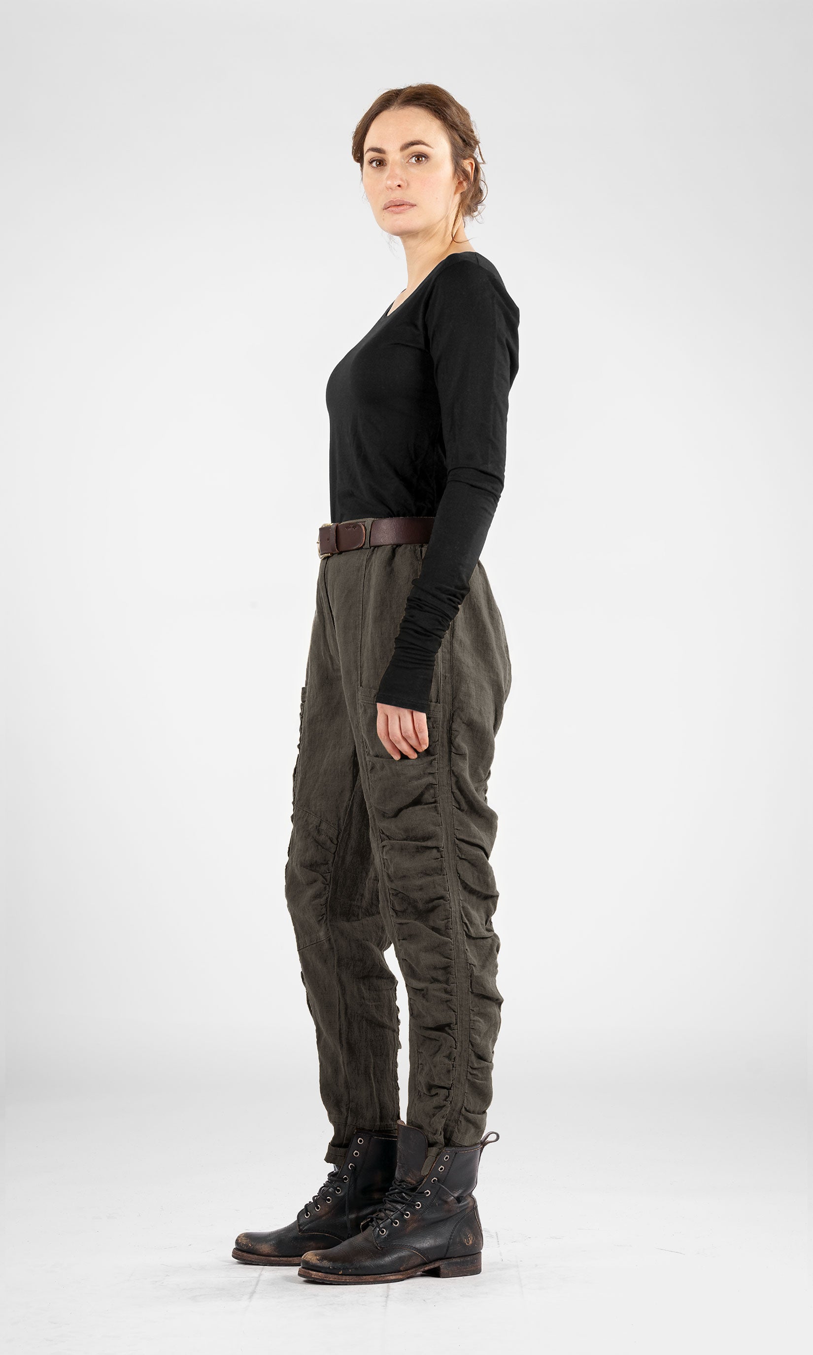 Pleated linen trousers