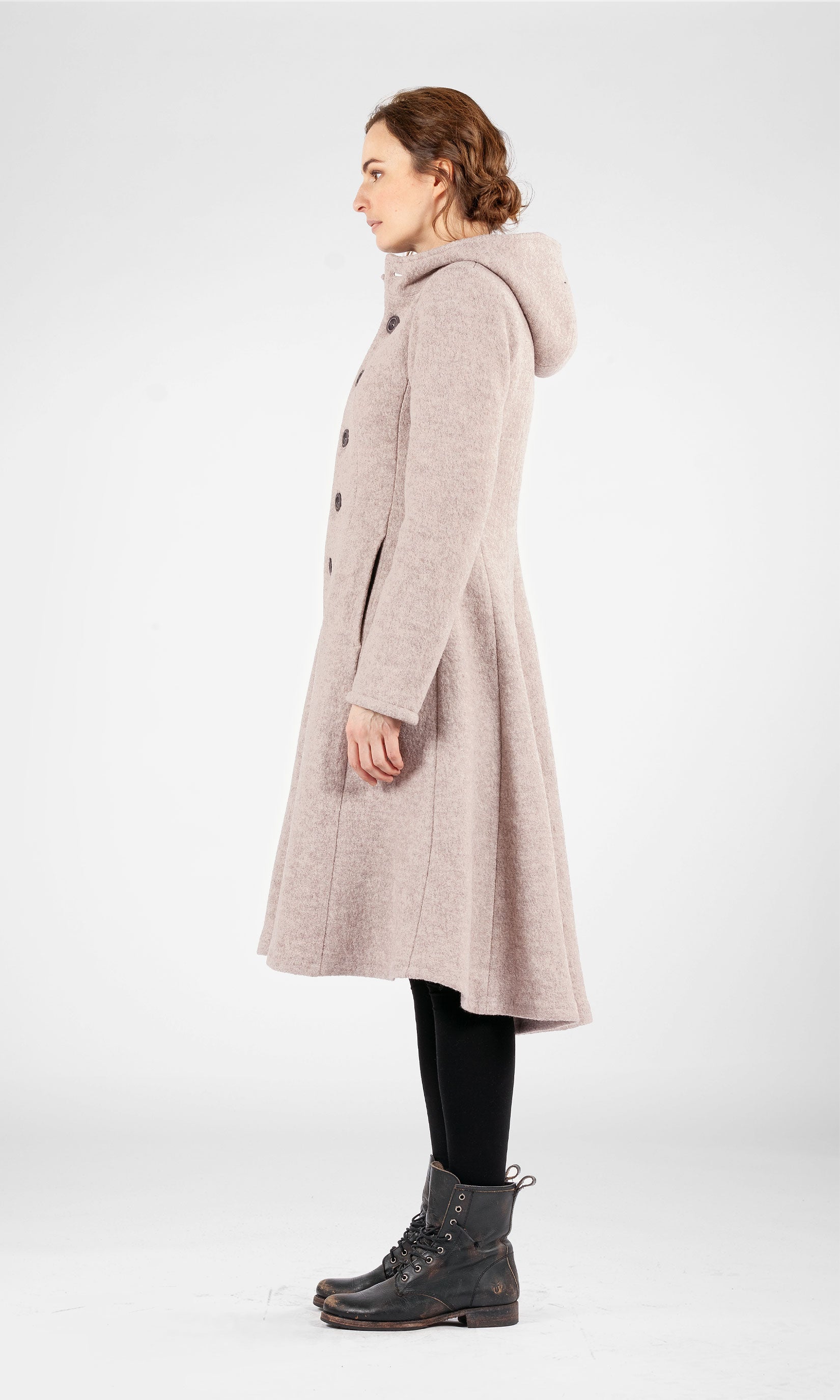 Fitted knee-long wool coat with hood