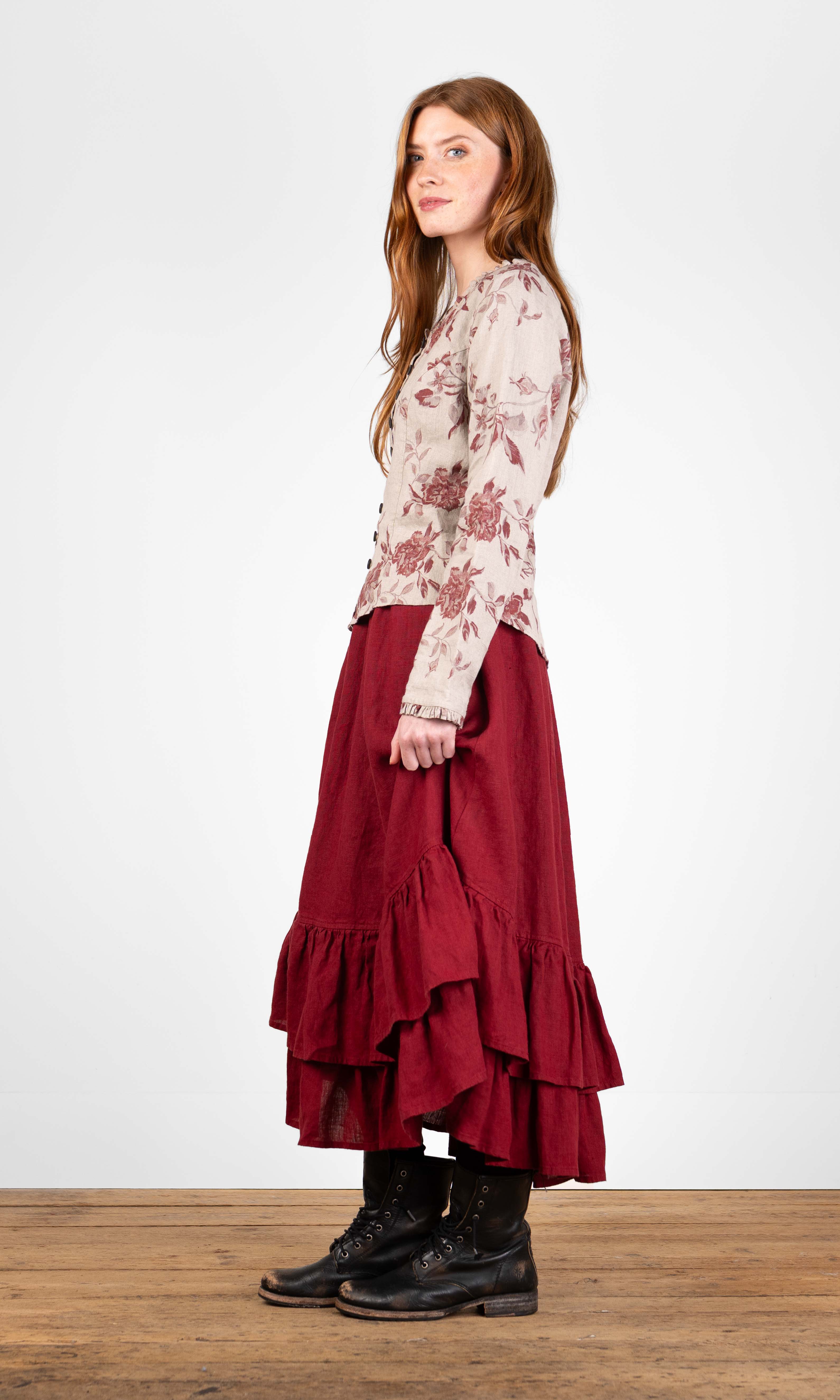 Blus med volangdetaljer, figursydd