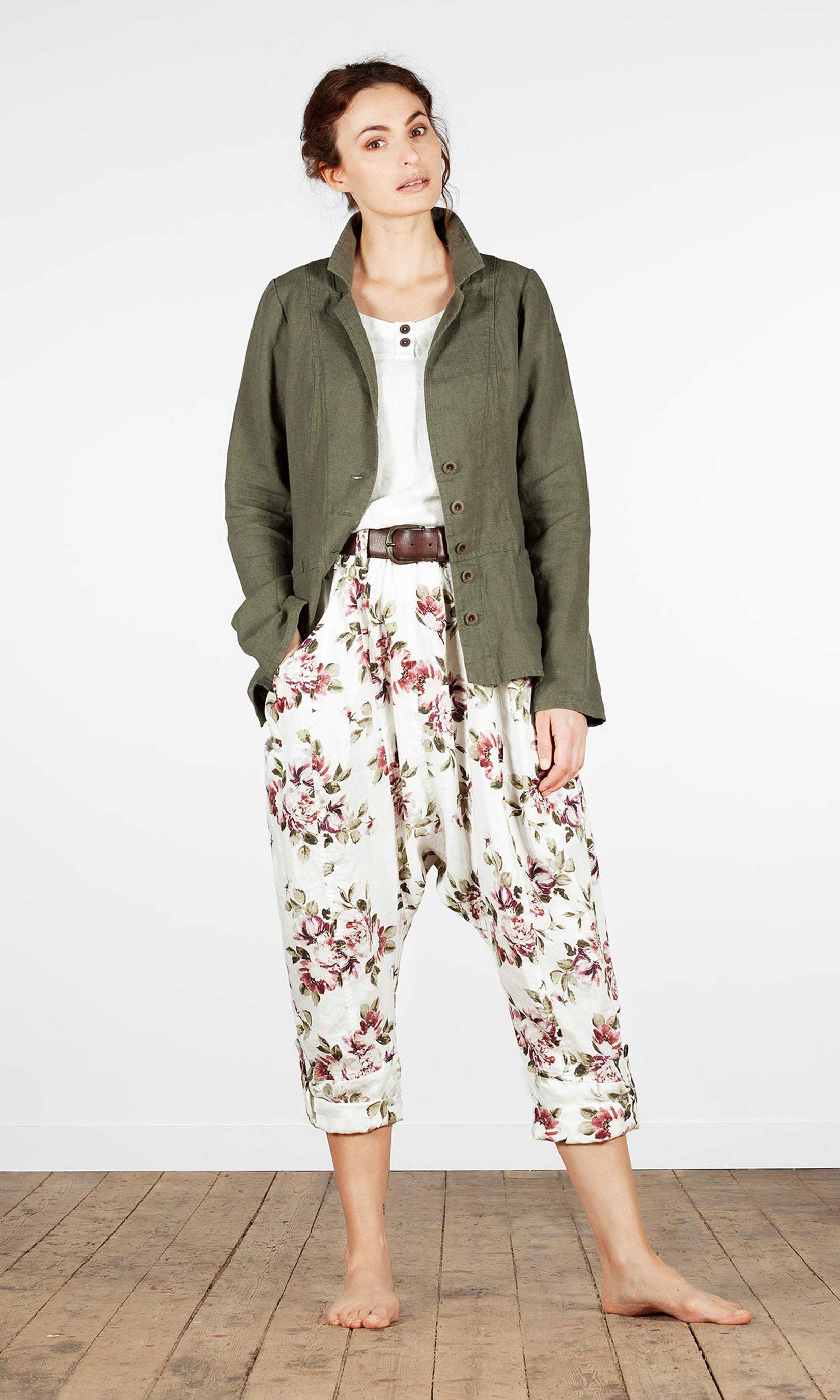 Classic fitted linen jacket