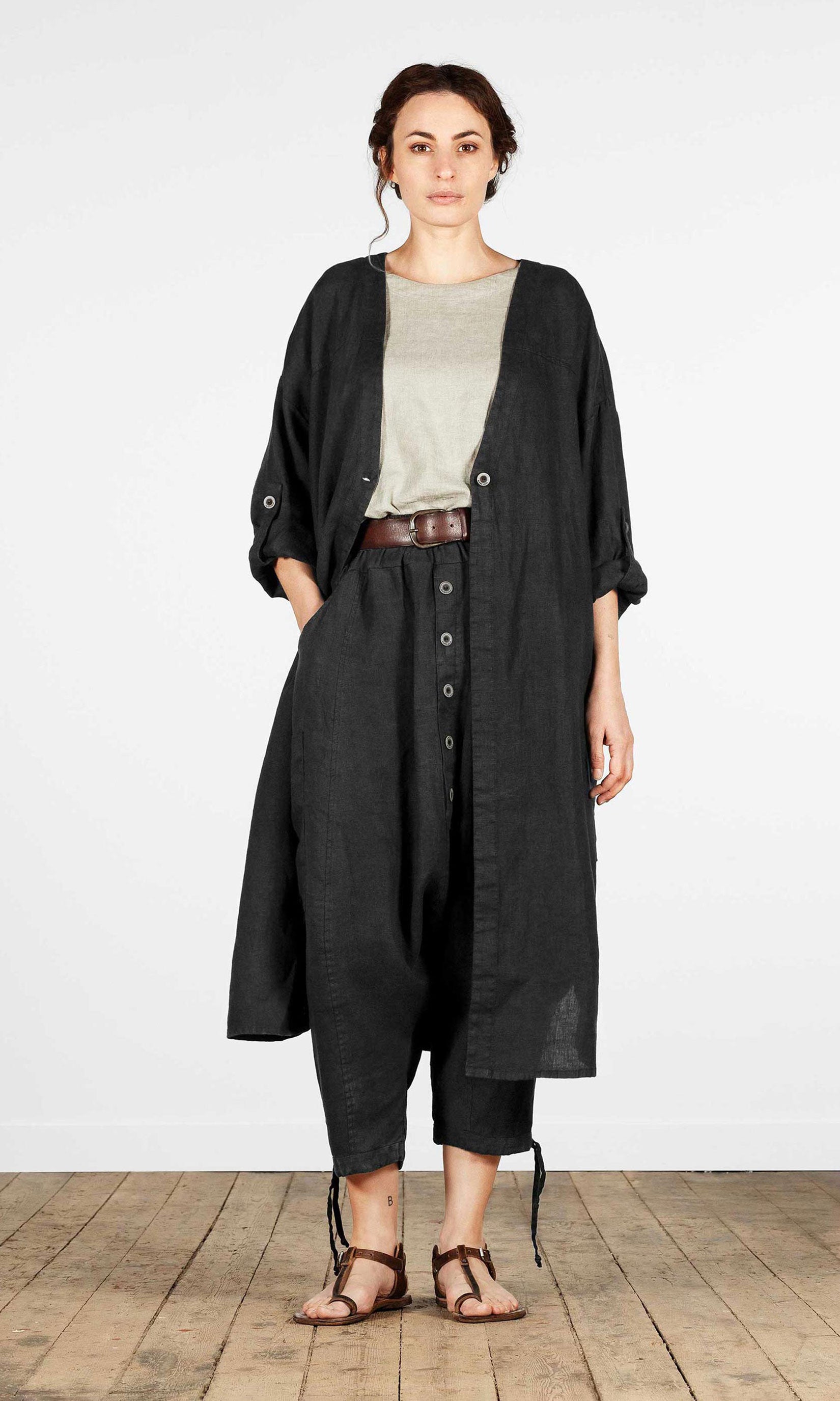 V-neck linen coat with button