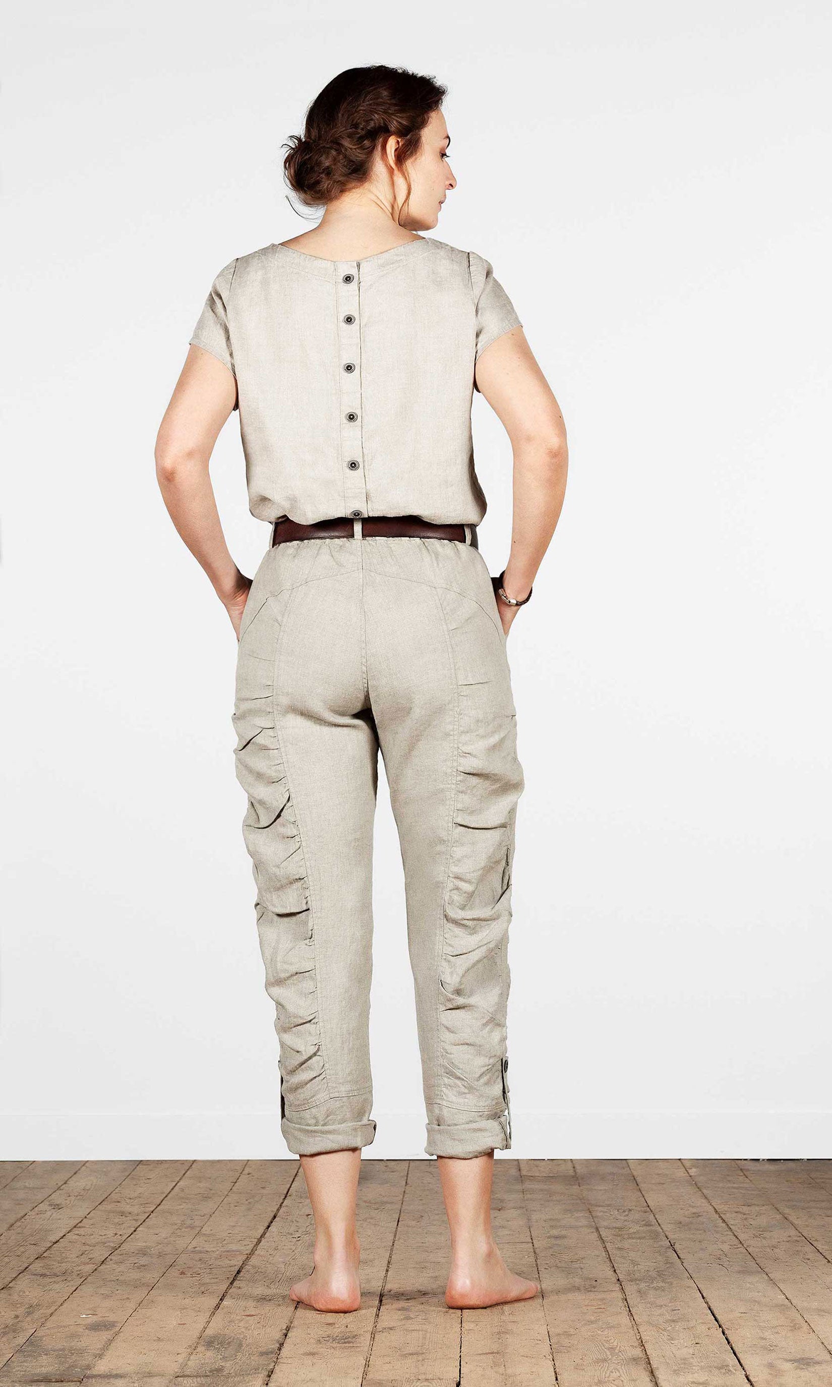 Pleated linen trousers