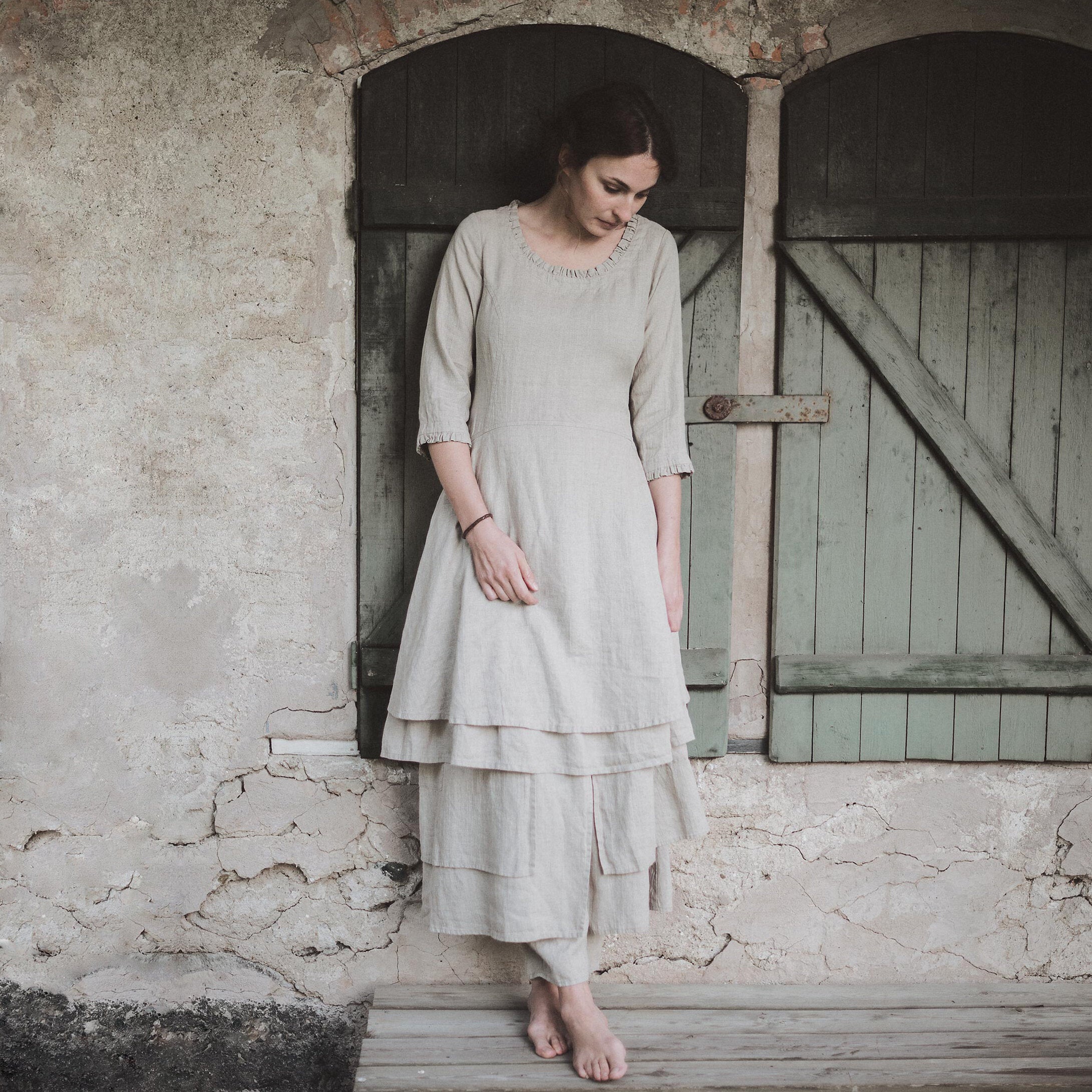 Fitted dress with 3/4 sleeves in linen
