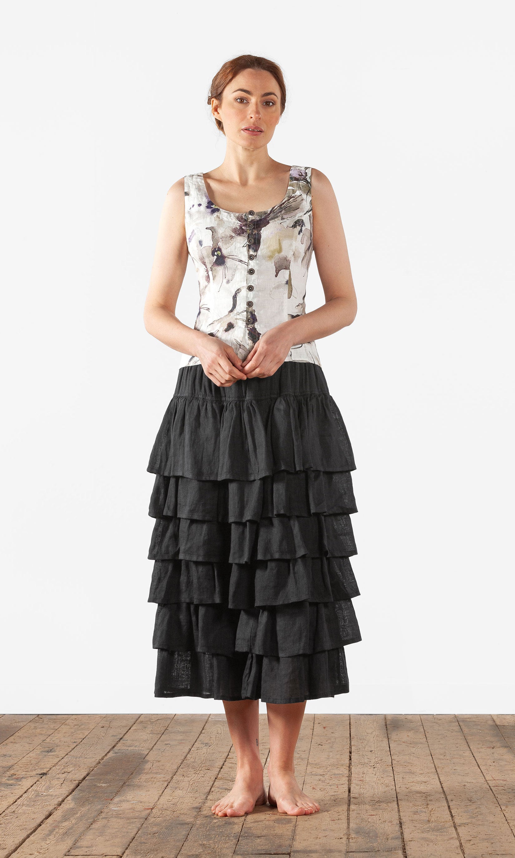 Linen tank top with lacing at the back