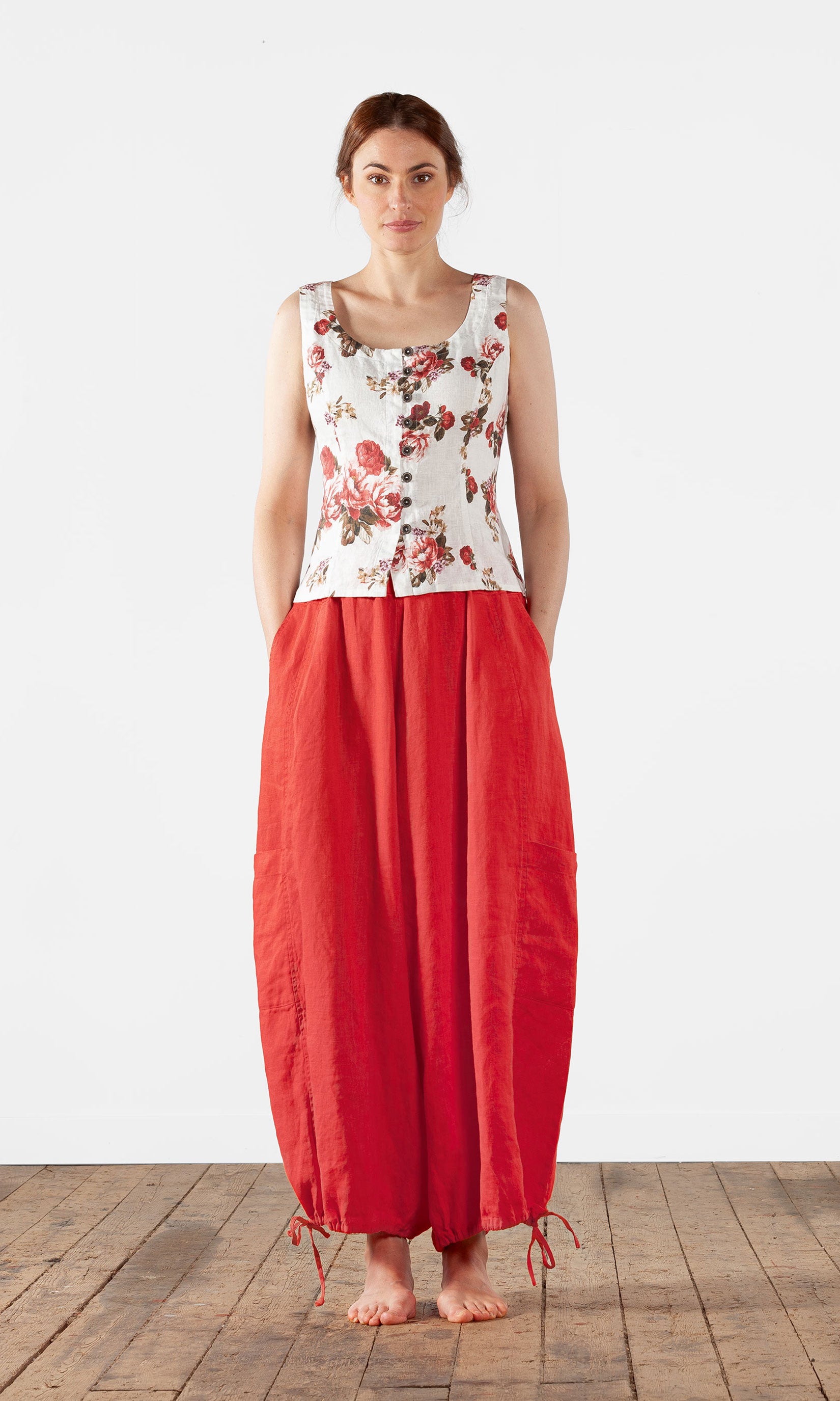 Linen tank top with lacing at the back