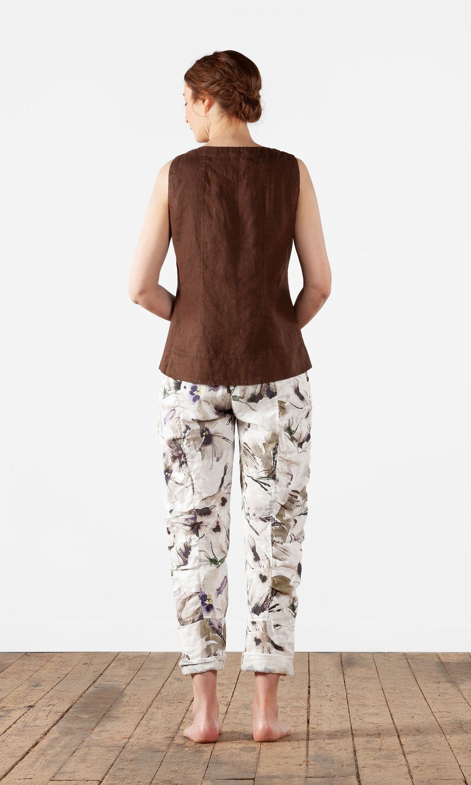 Gerade geschnittenes Leinenhemd mit Leinenknöpfen