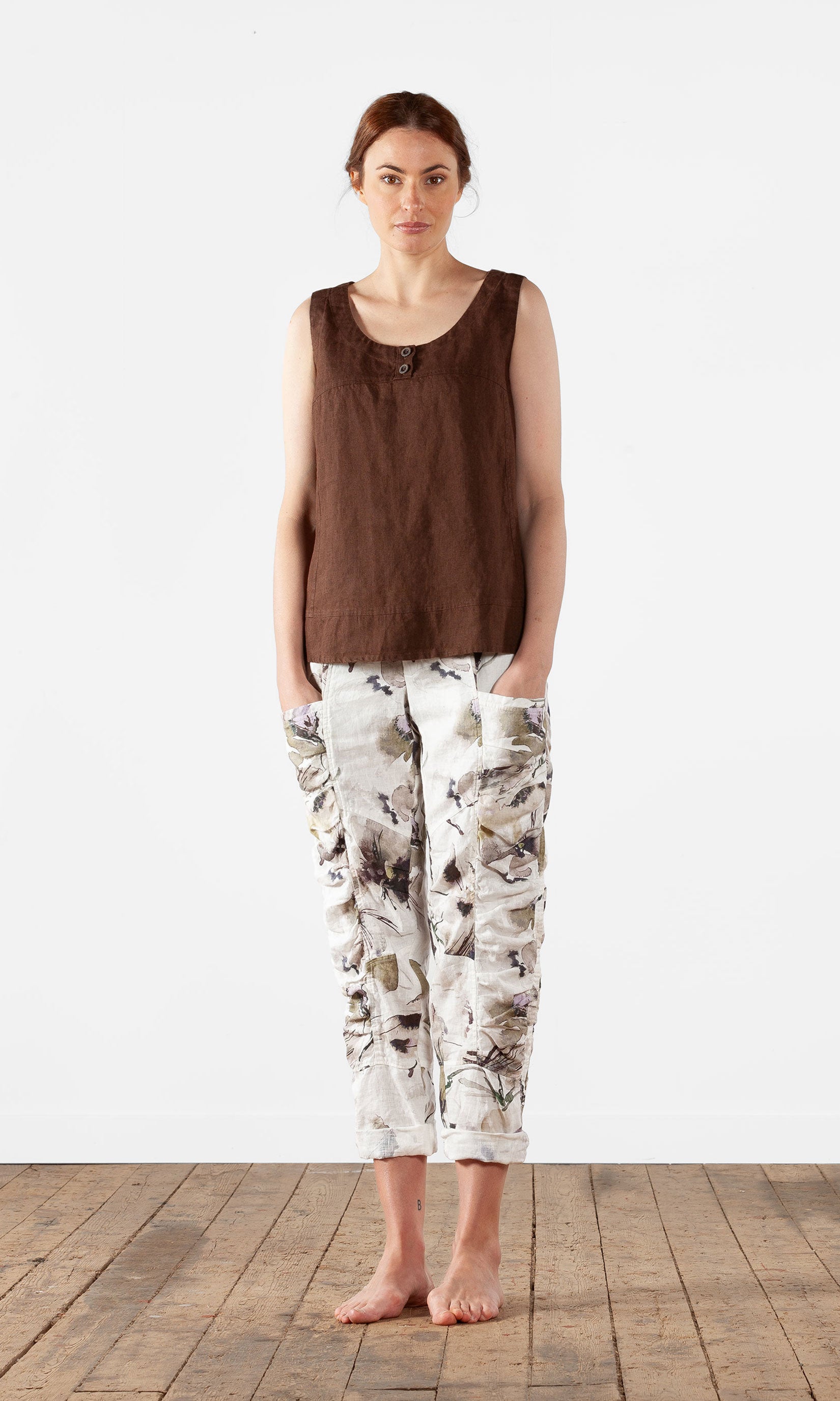 Straight tank top with buttons in linen