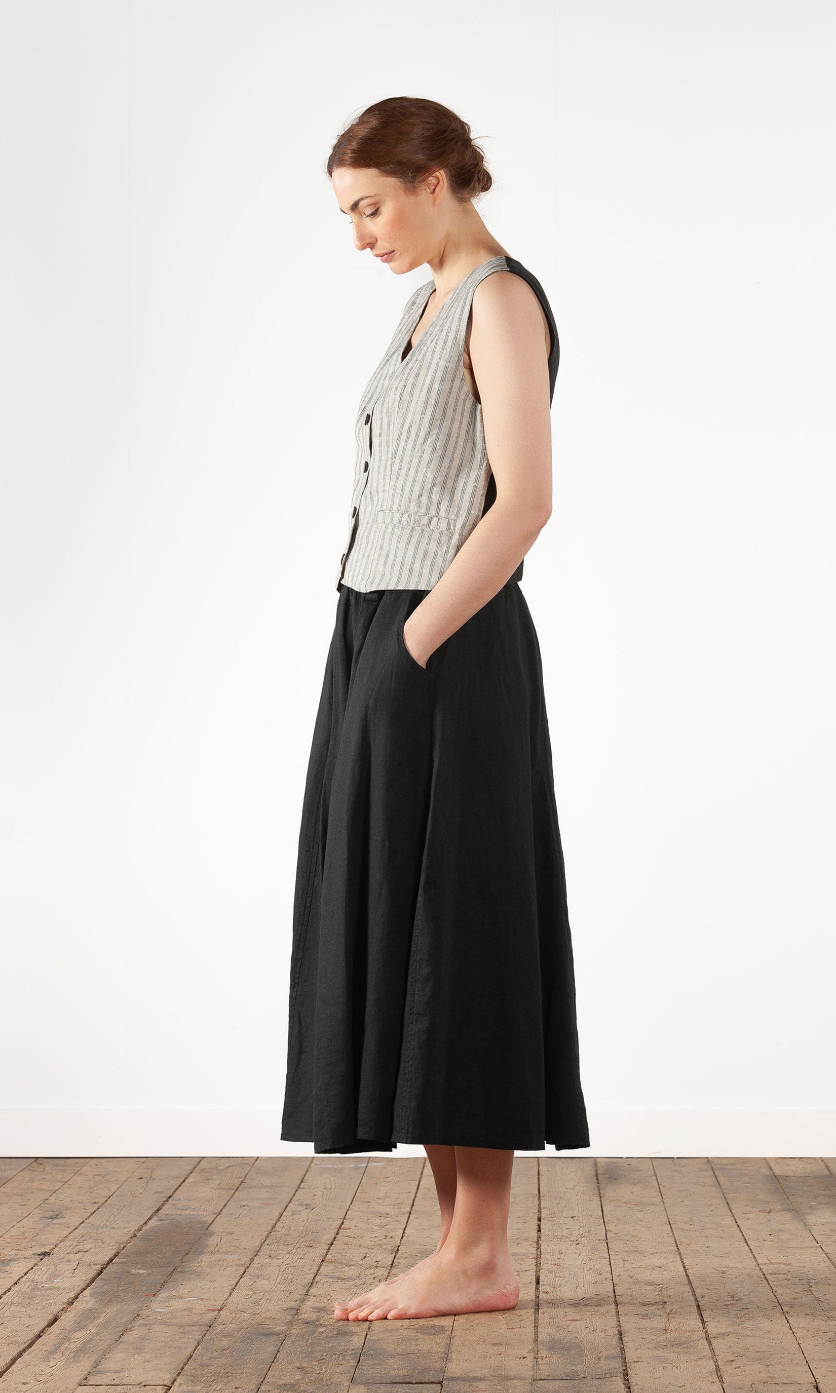 Lined linen suit vest