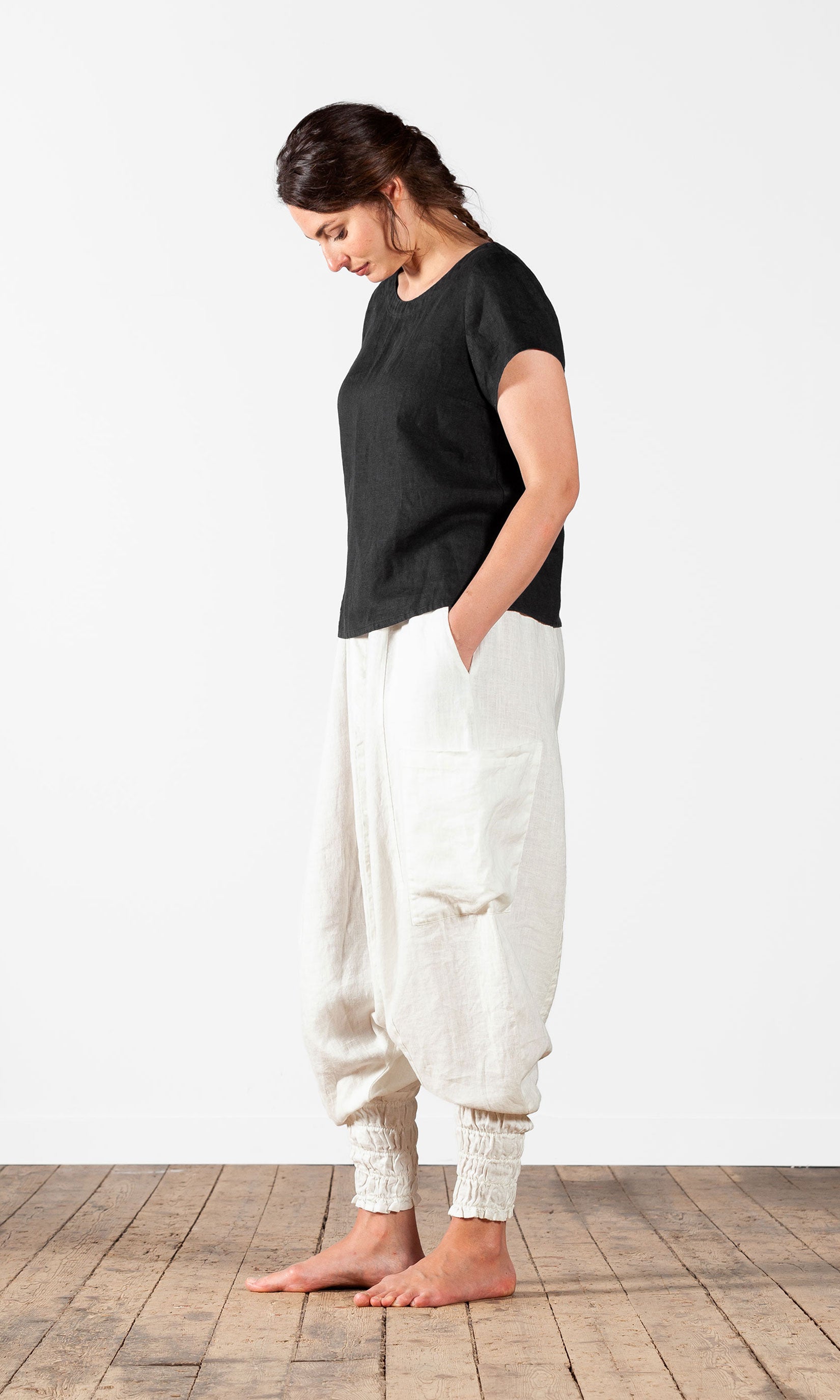 Leinentop mit Knopfverschluss auf der Rückseite