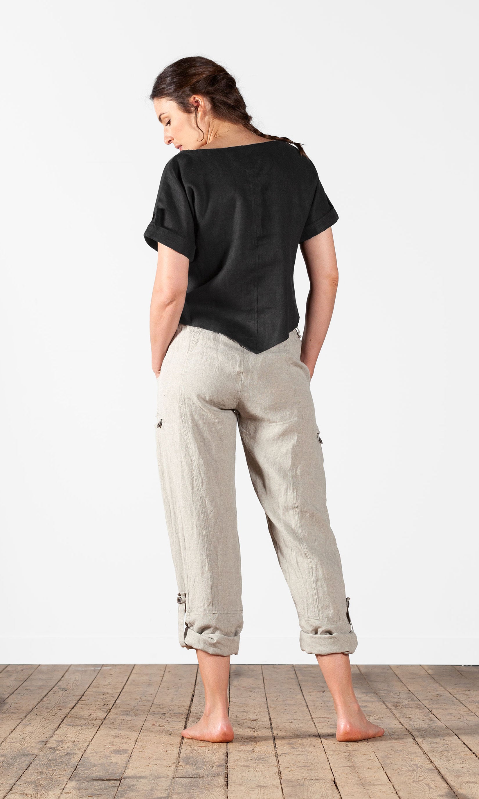 Kort linnetopp med pärlemorknappar