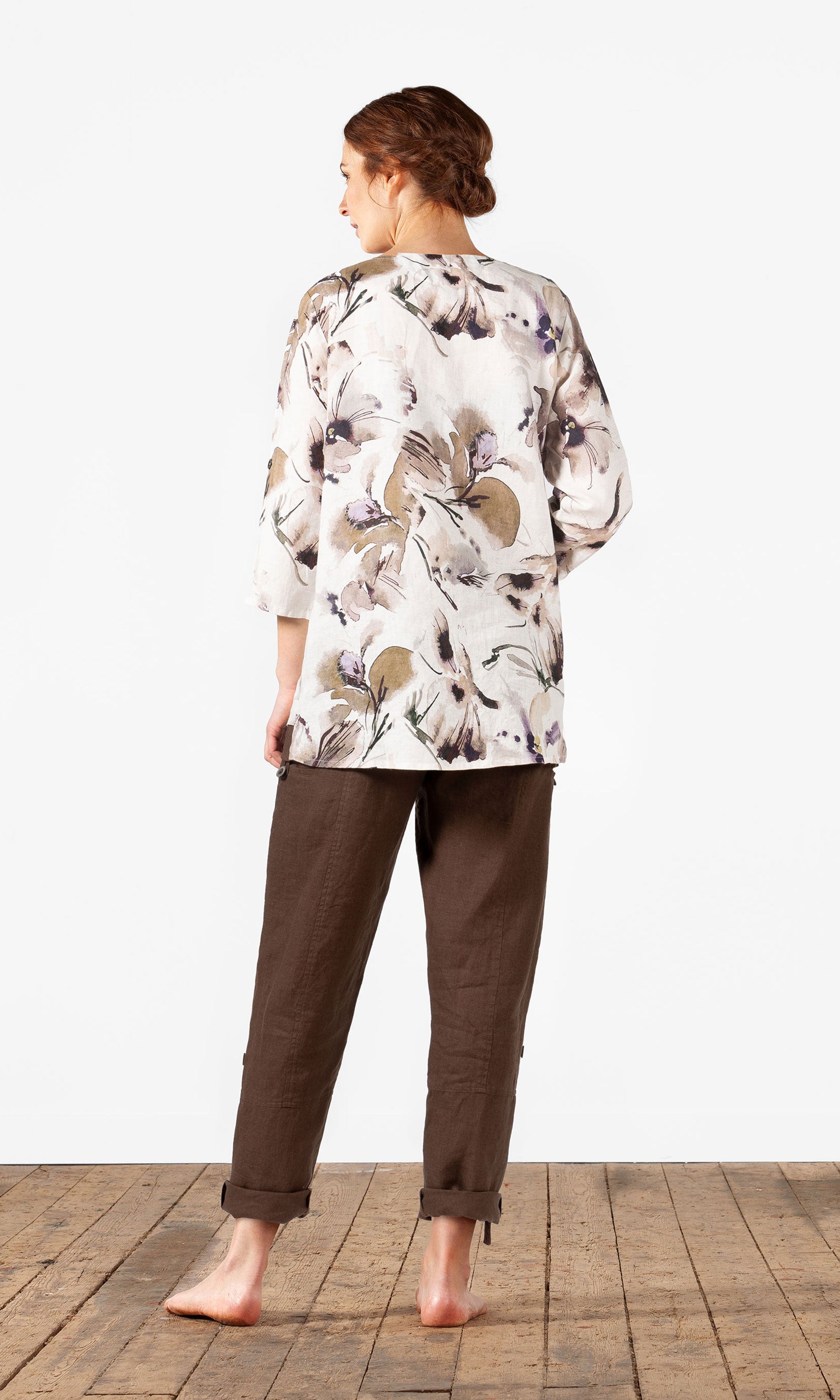 Straight linen tunic with 3/4 sleeves