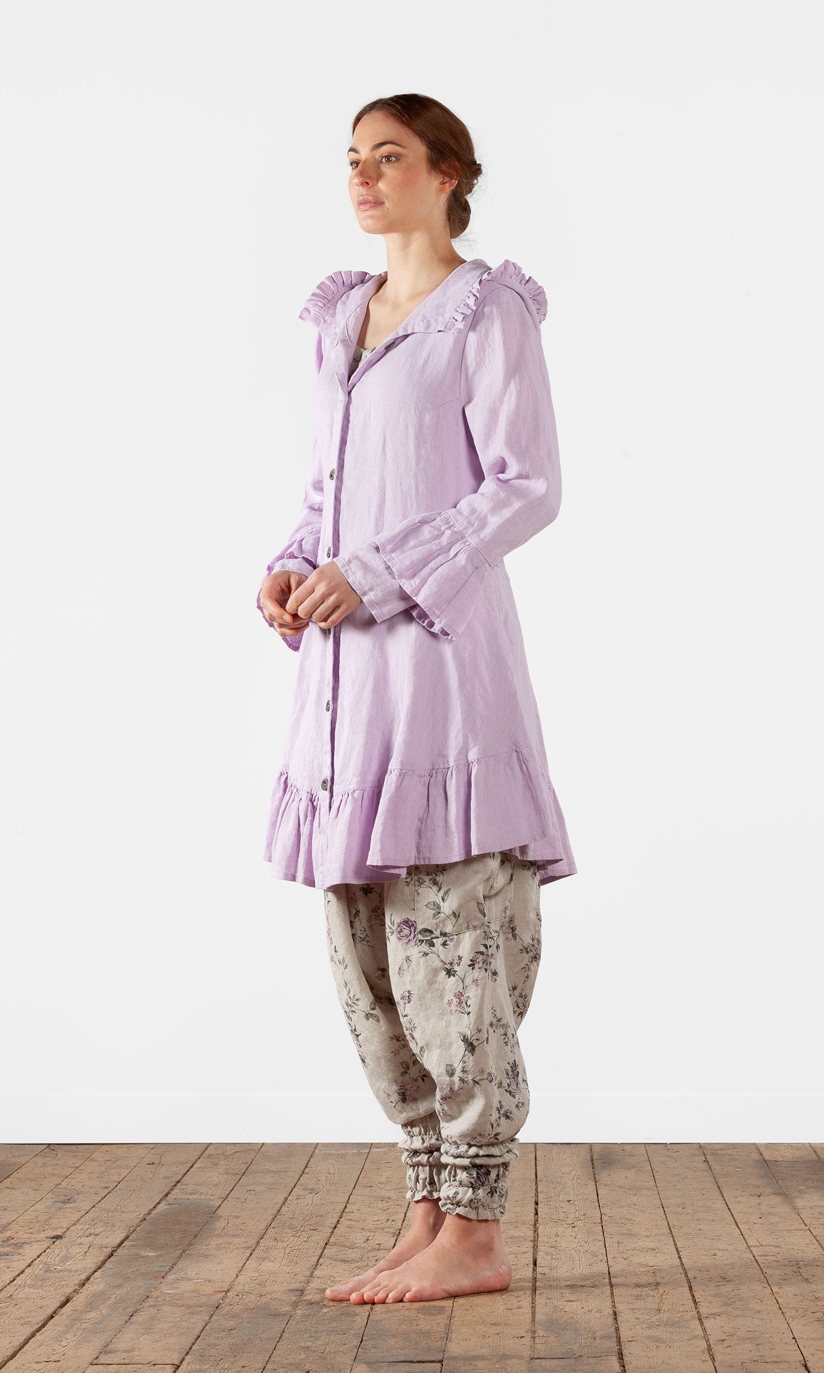 Linnejacka med volanger, figursydd modell