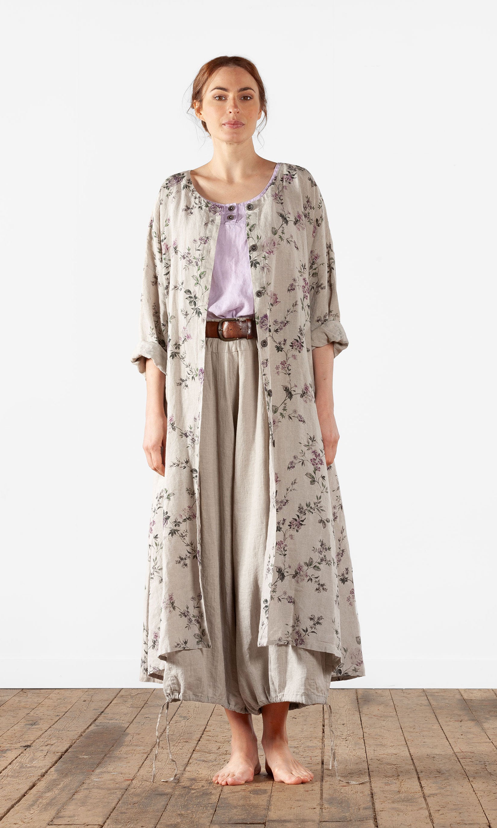 Lange Leinenjacke mit Knöpfen