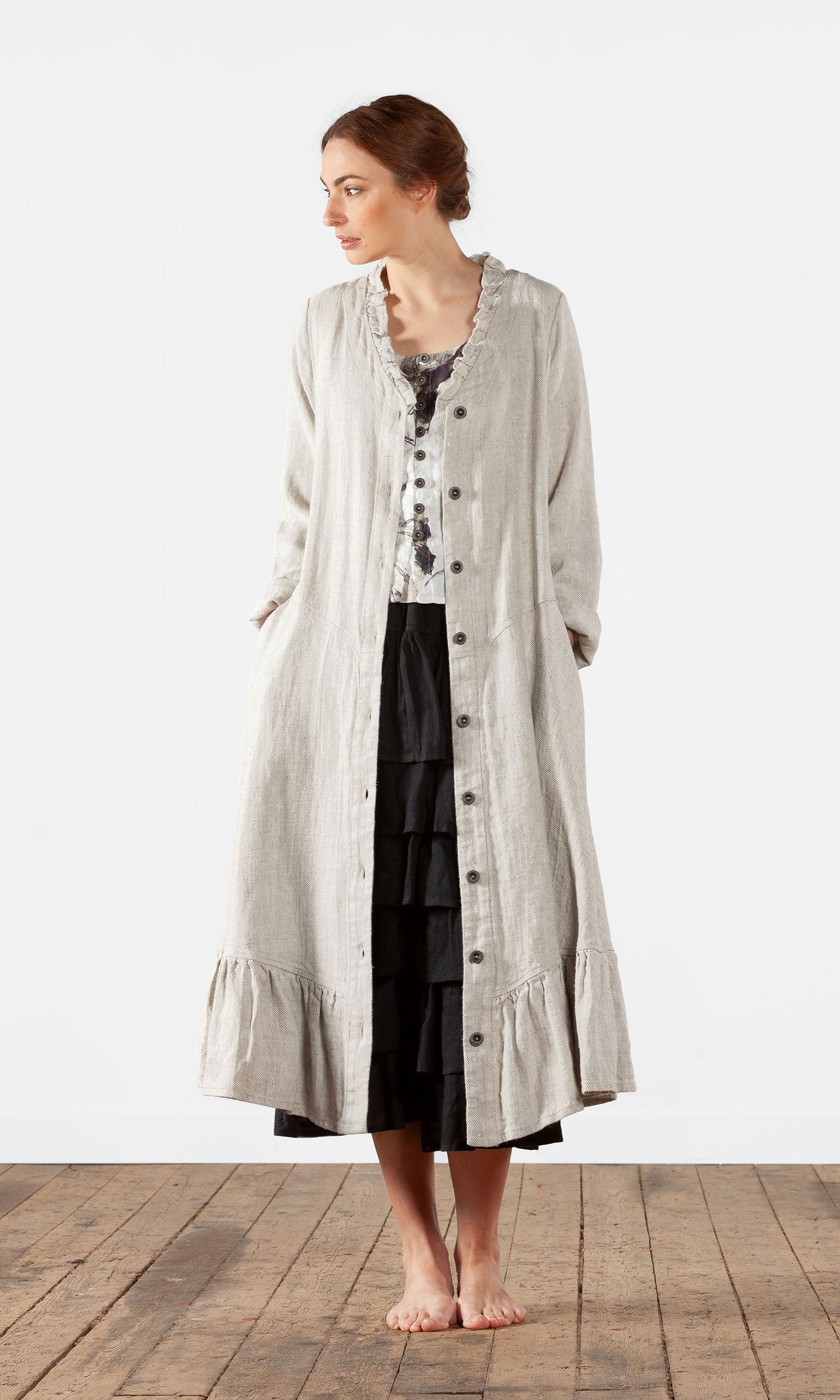 Linnerock med volang, v-ringad