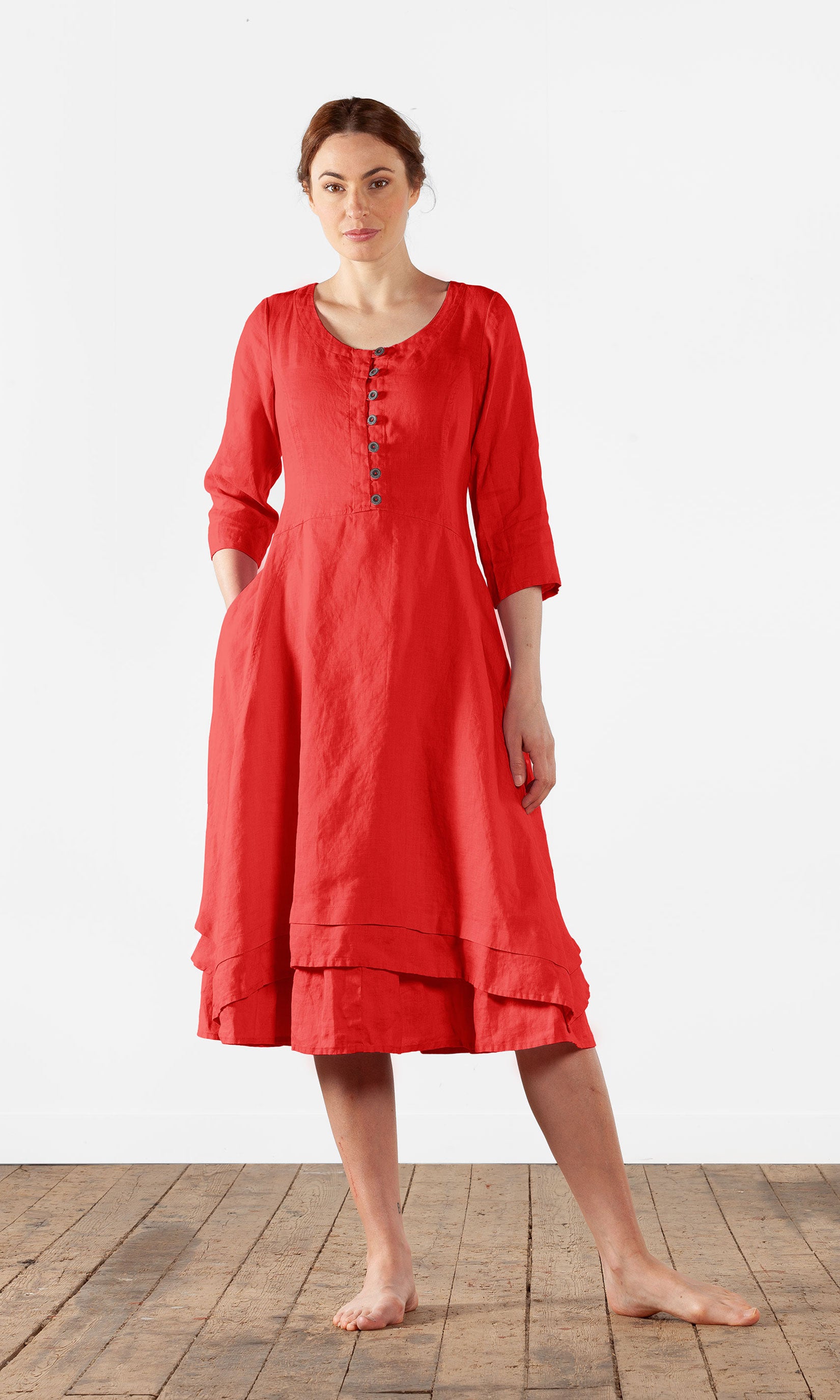 Linen dress with buttons, fitted style