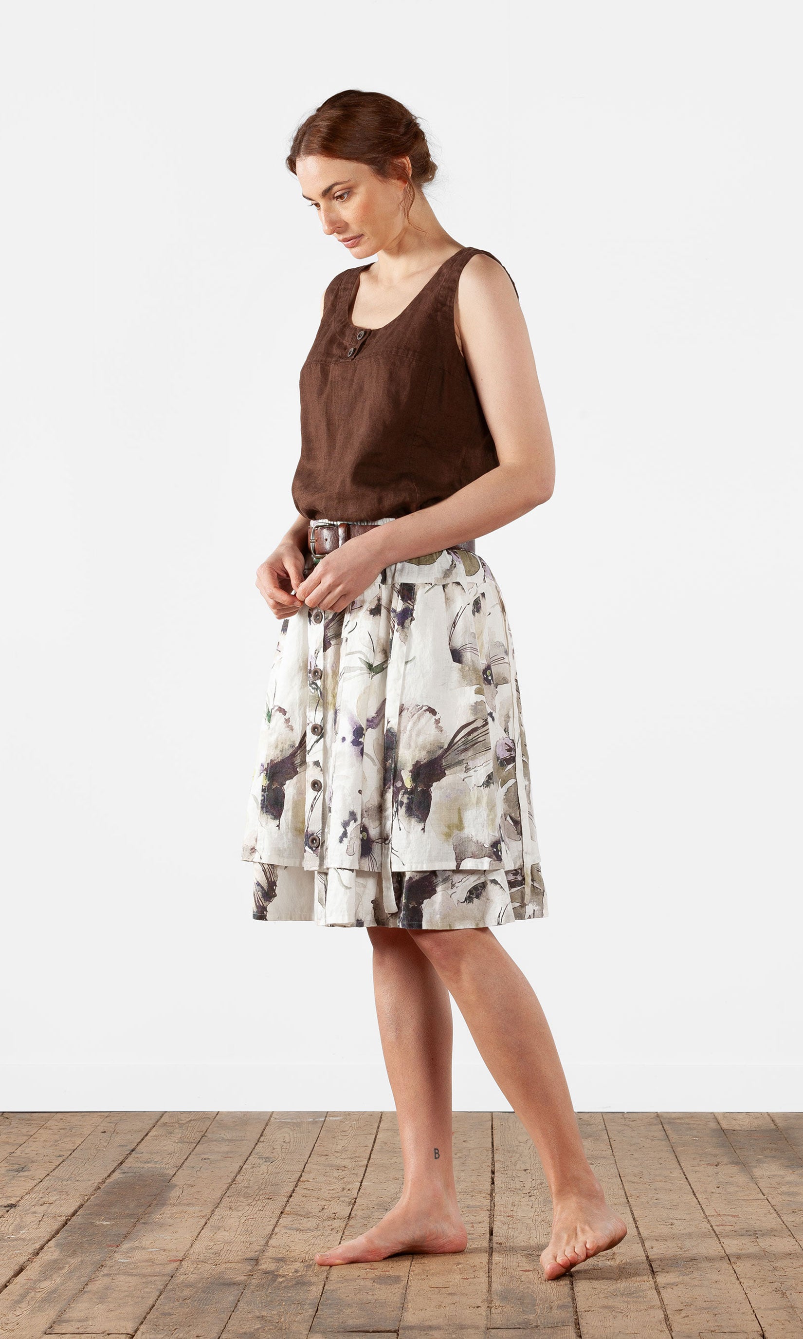 Kort linnekjol med dubbla, vida kjolar