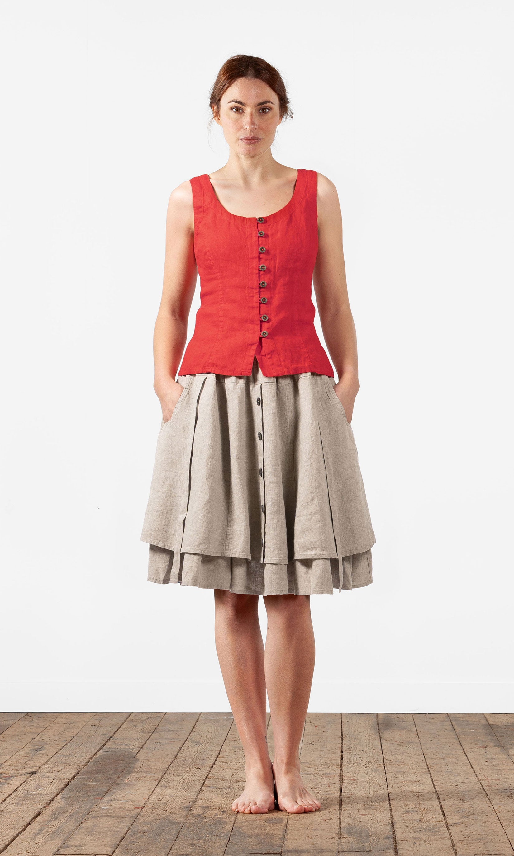Short linen skirt with ruffle