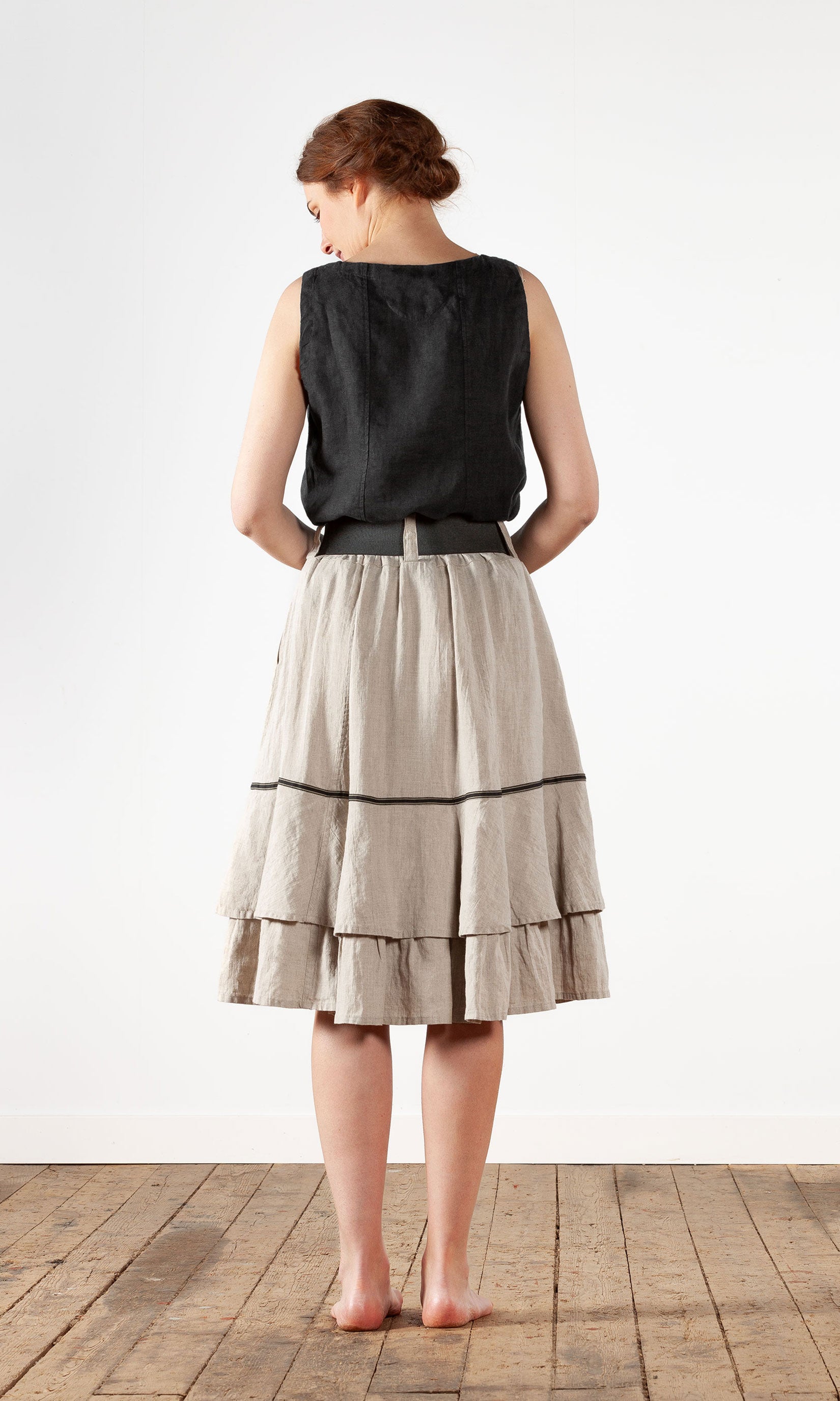 Leinenrock mit dekorativem Band