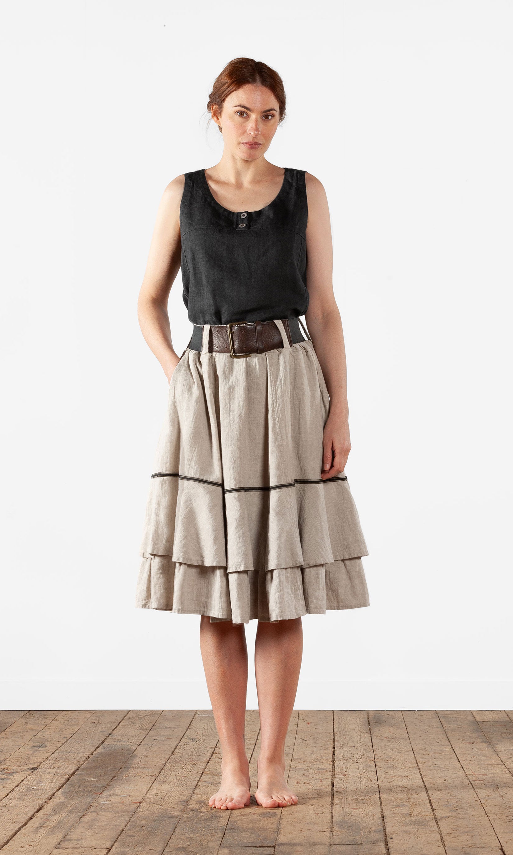 Leinenrock mit dekorativem Band